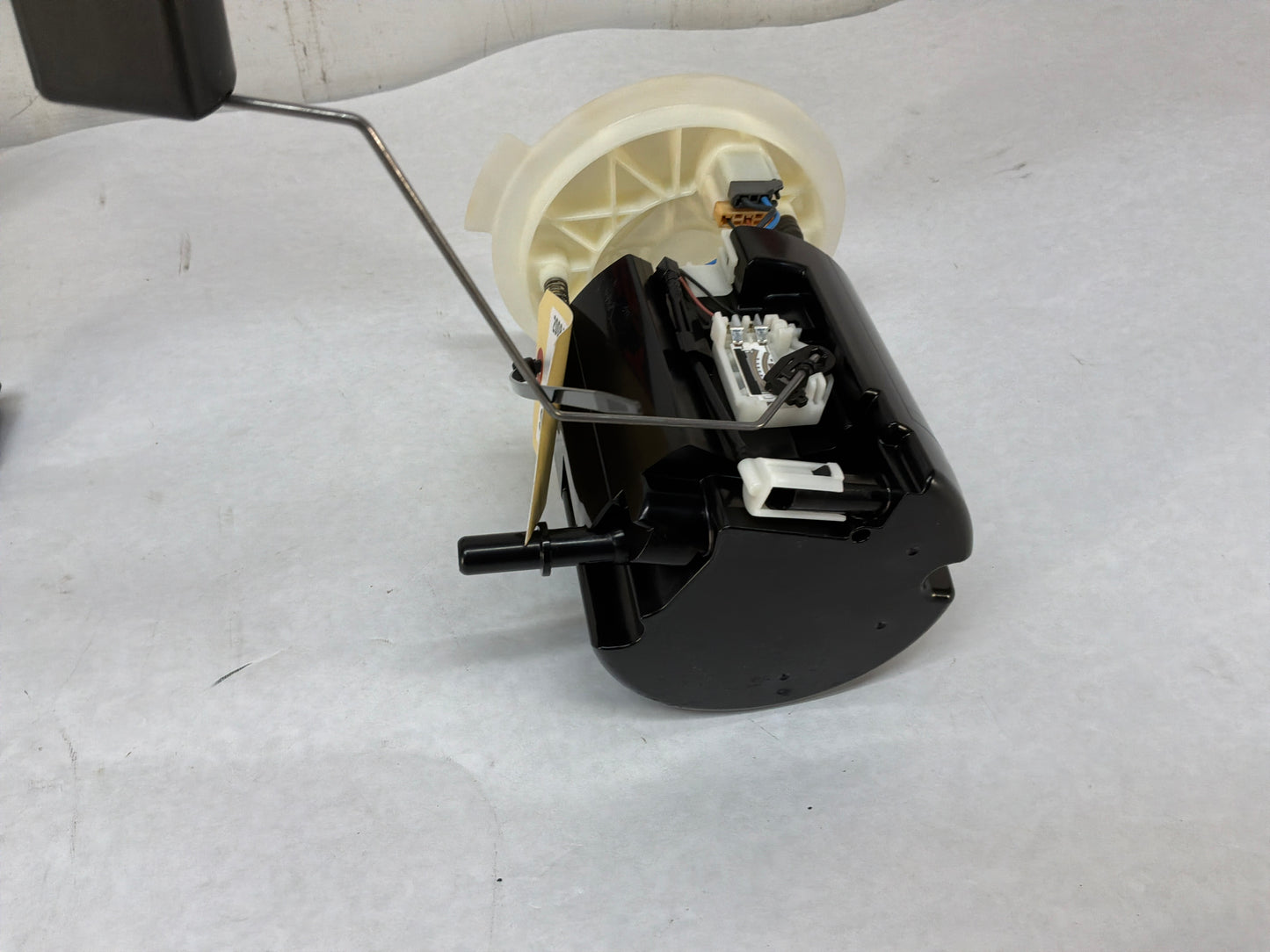 2008 Pontiac G8 GT Gas Fuel Pump Level Sending Unit Assembly OEM