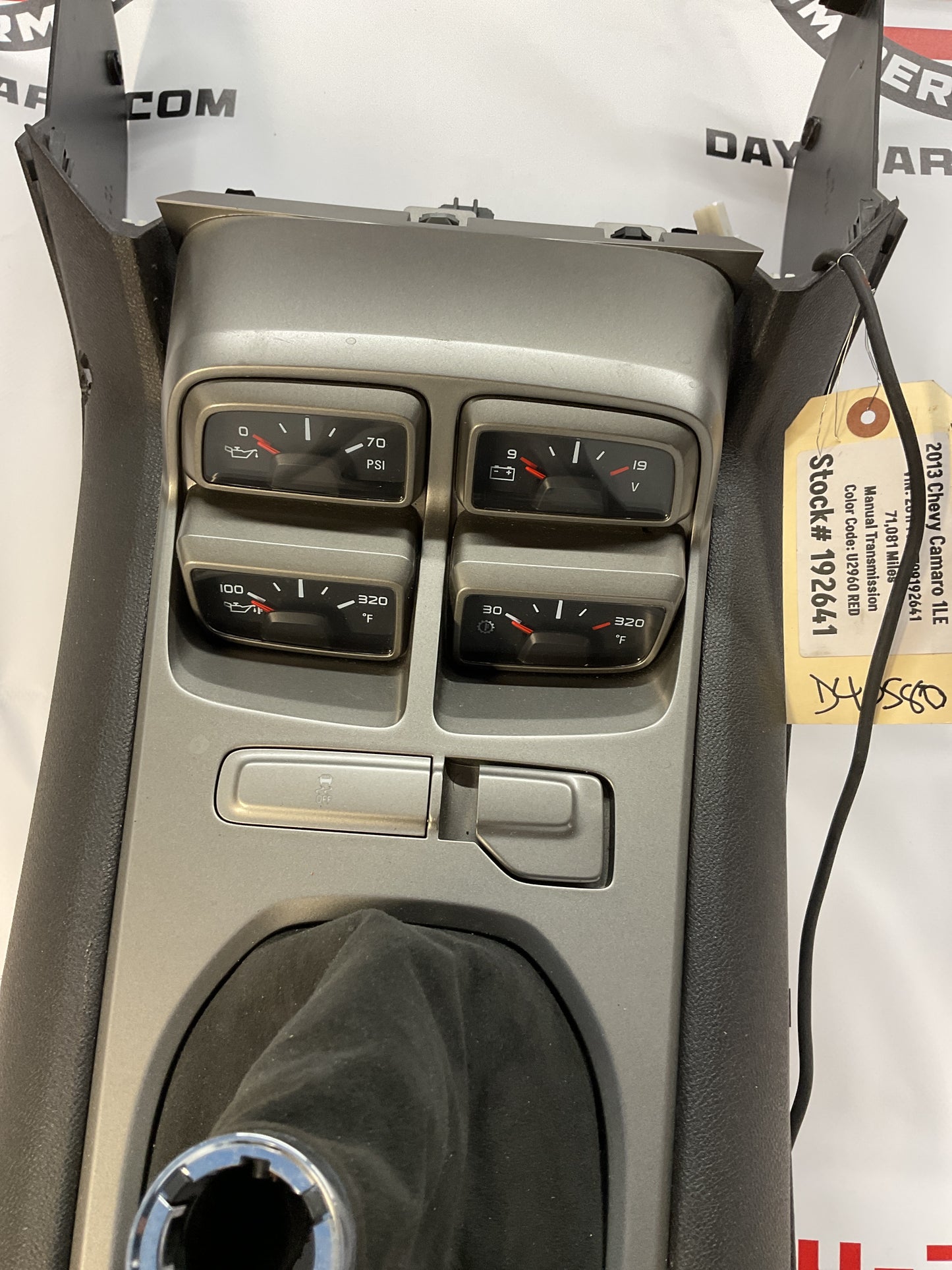 2013 Chevy Camaro 1LE Complete Center Console Arm Rest w/ Auxiliary Gauges OEM