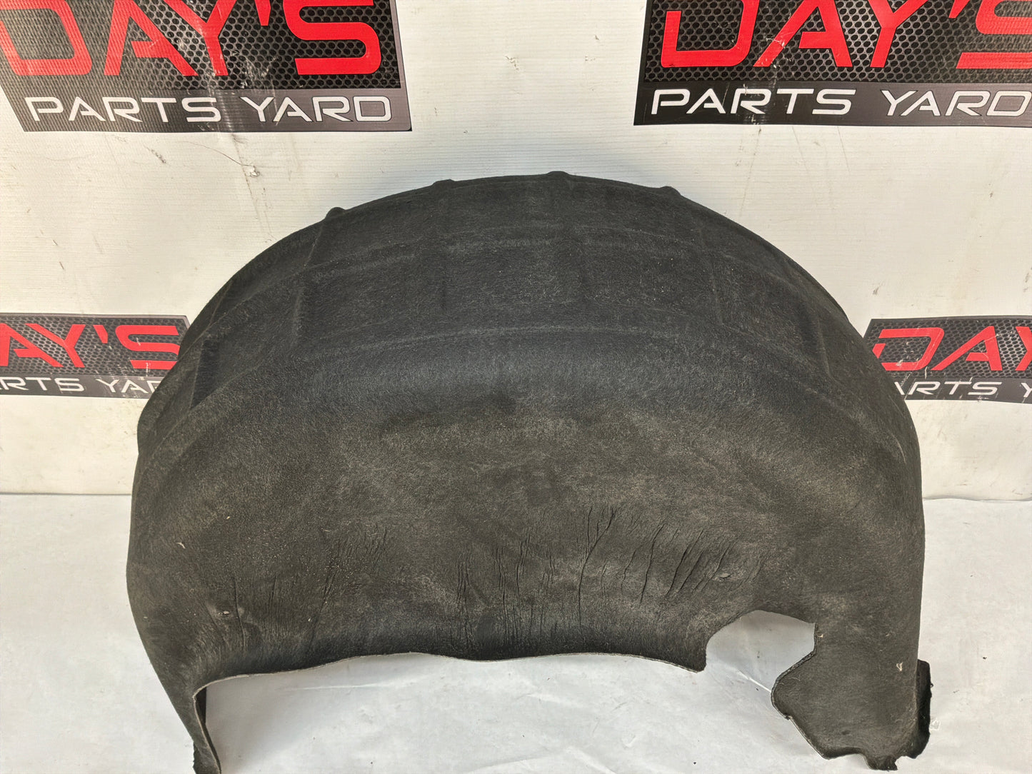 Rear lh wheel liner - Day's Parts Yard