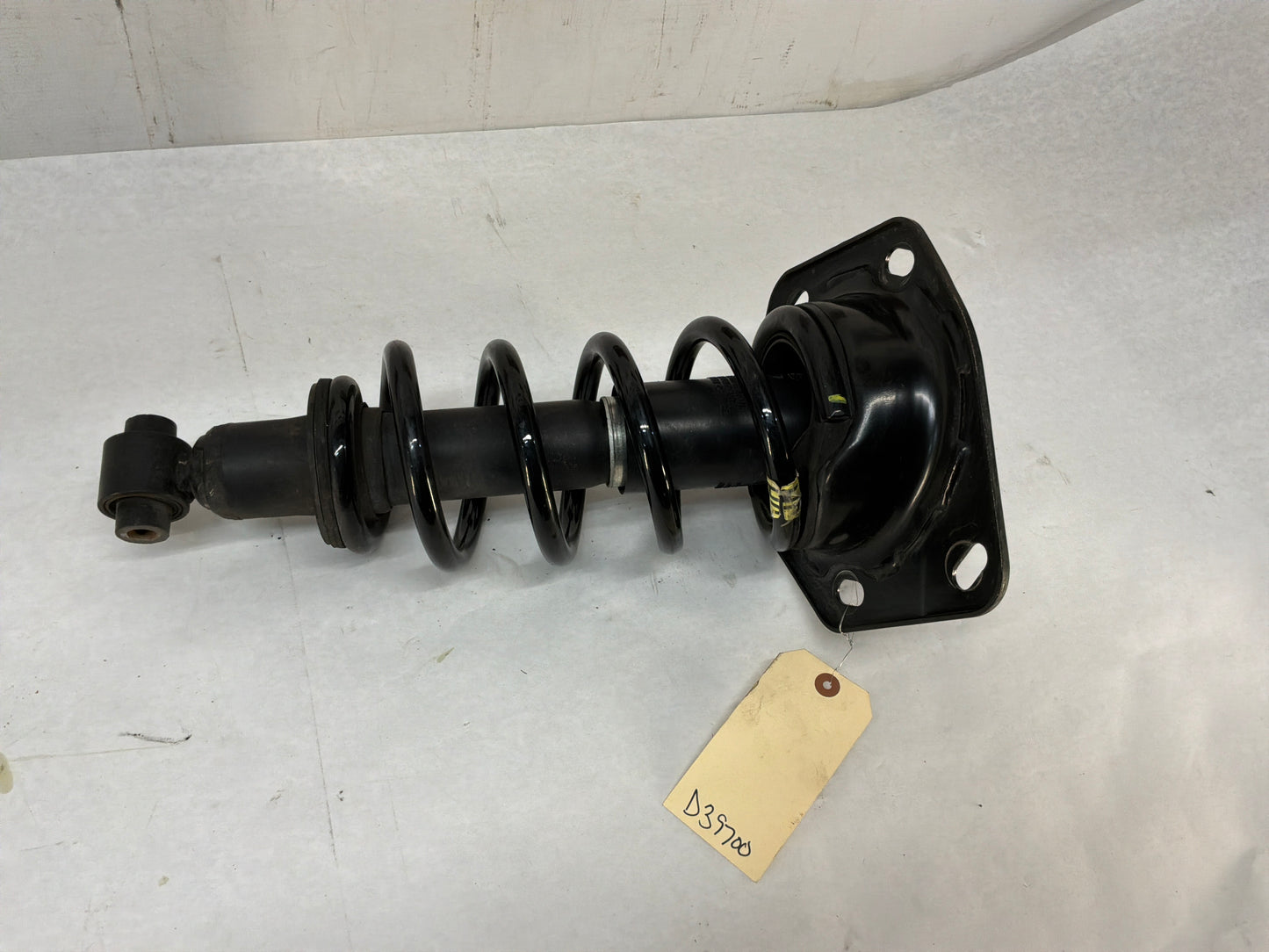 Rear lh shock - Day's Parts Yard