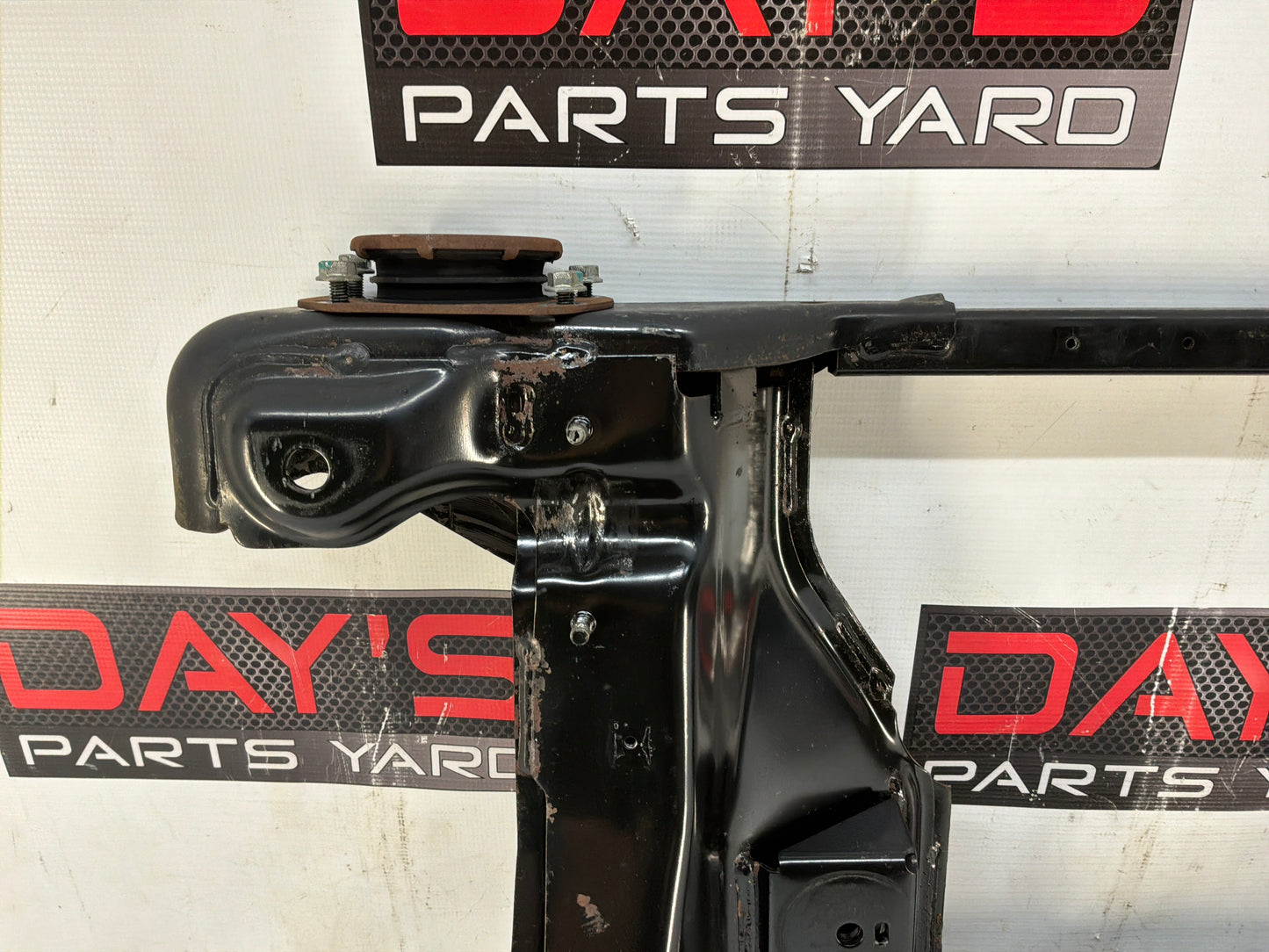 2006 Pontiac GTO Front Suspension Engine Cradle K Member Sub Frame OEM
