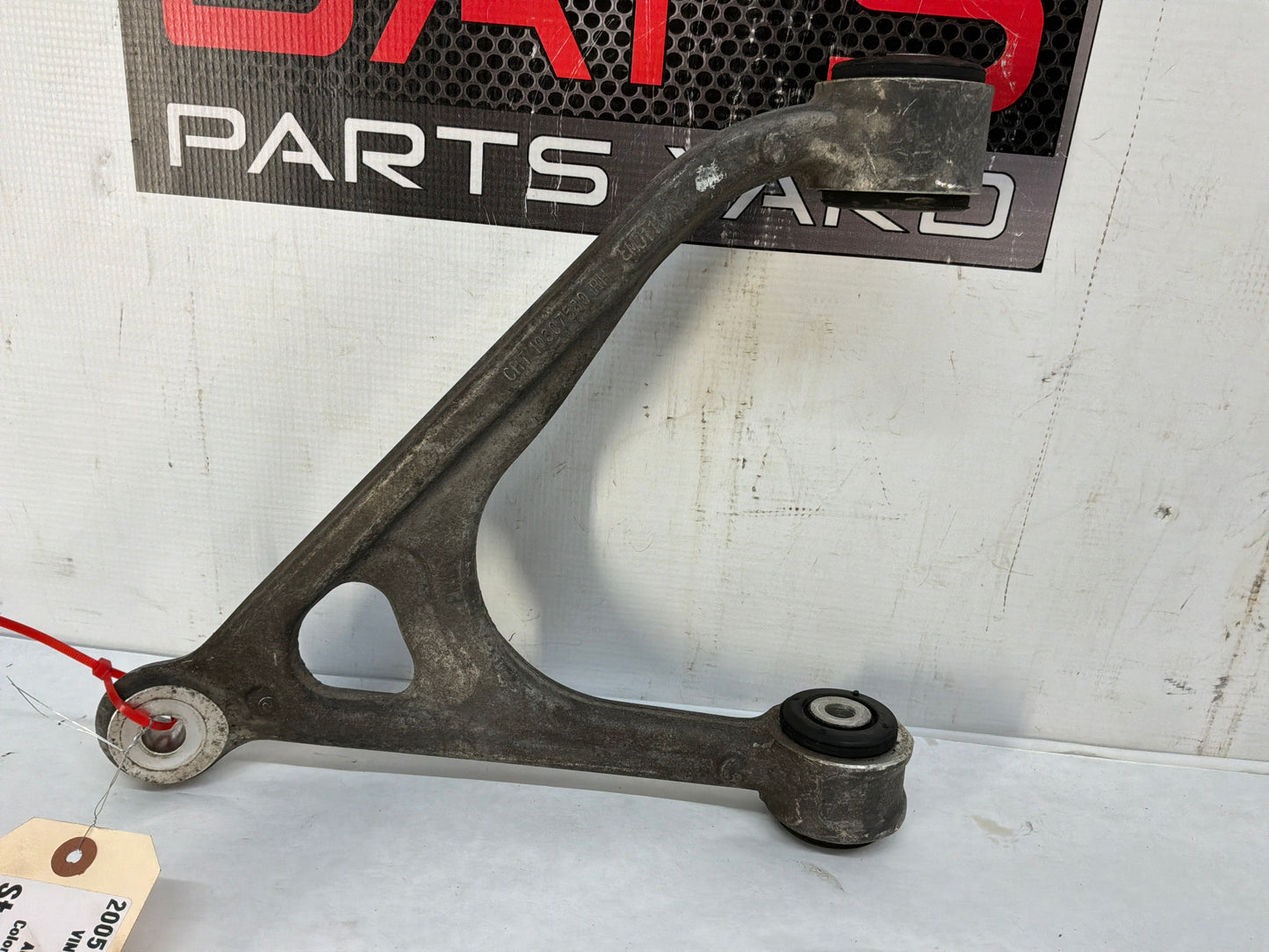 Rh rear upper control arm - Day's Parts Yard