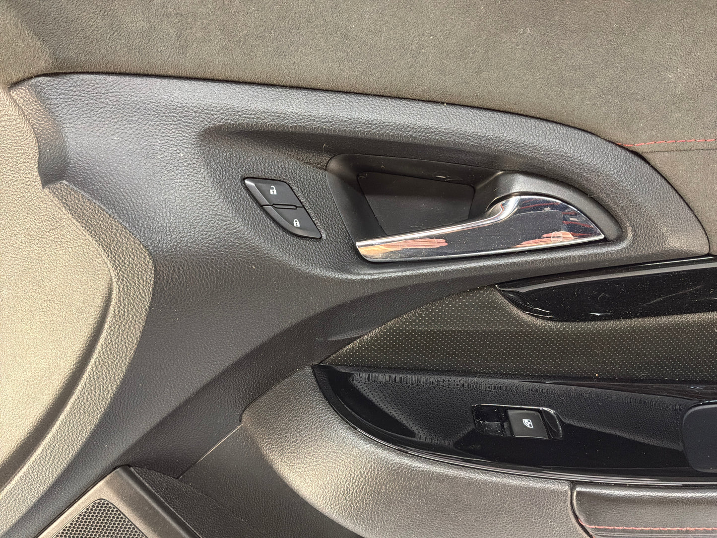 2017 Chevy SS Sedan RH Passenger Front Interior Door Panel Trim OEM