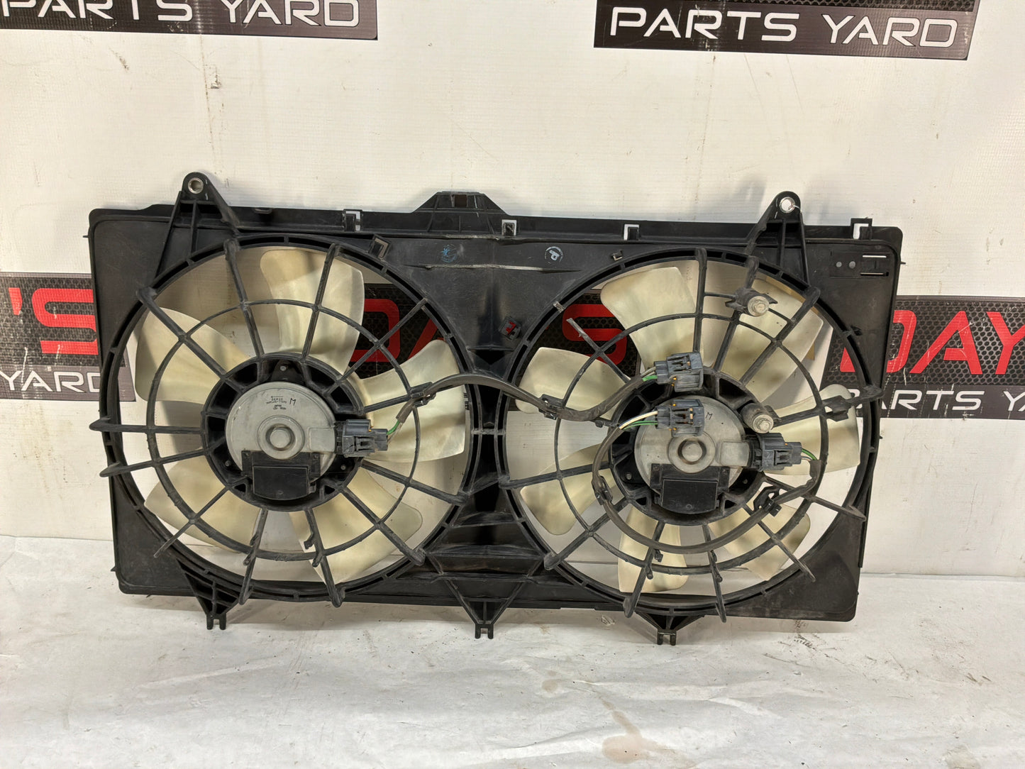 2016 Chevy Caprice PPV Radiator Duel Dual Electric Radiator Cooling Fans OEM
