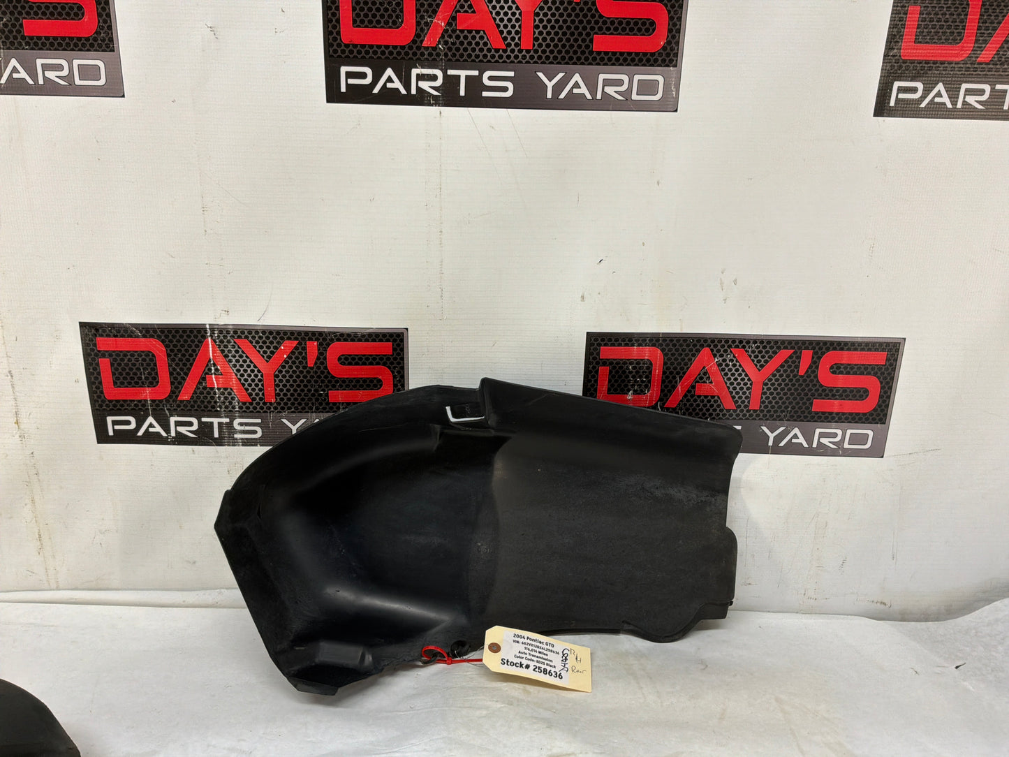 2004 Pontiac GTO RH Passenger Rear Quarter Fender Wheel House Well Liner OEM