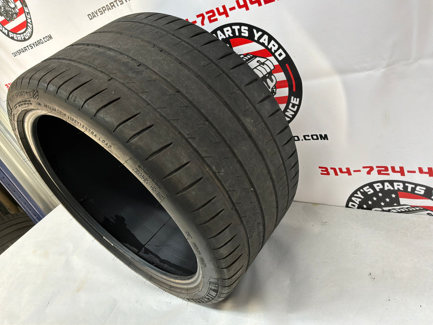 Michelin Pilot Sport 4 Season Tire 305/30/ZR19