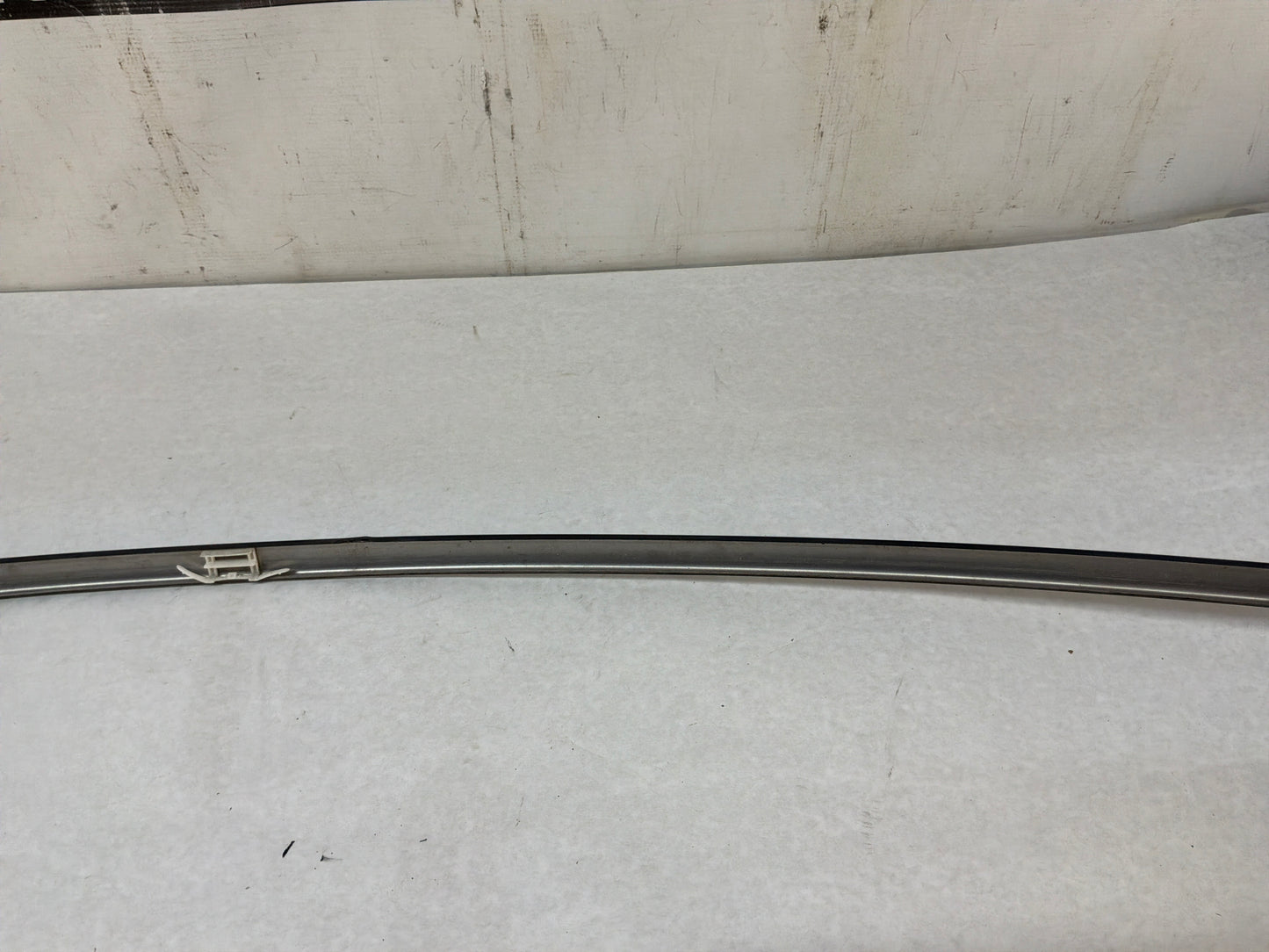 2006 Pontiac GTO RH Passenger Roof Panel Joint Finish Trim Molding OEM