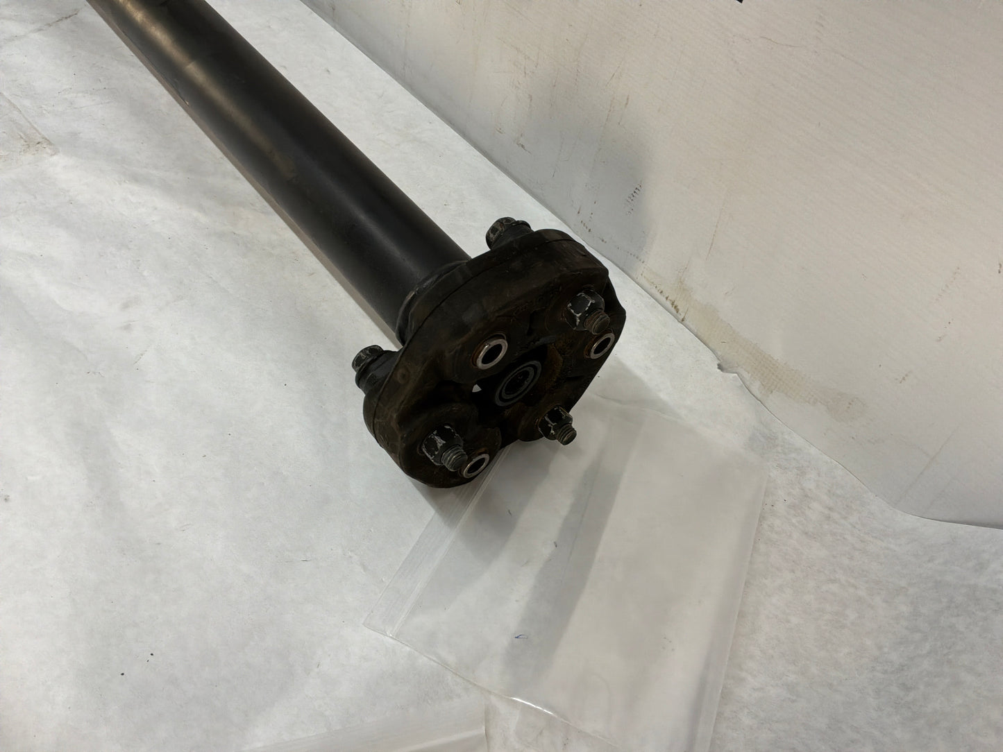 2015 Chevy SS Sedan Automatic Driveshaft Drive Shaft Propeller OEM - Day's Parts Yard