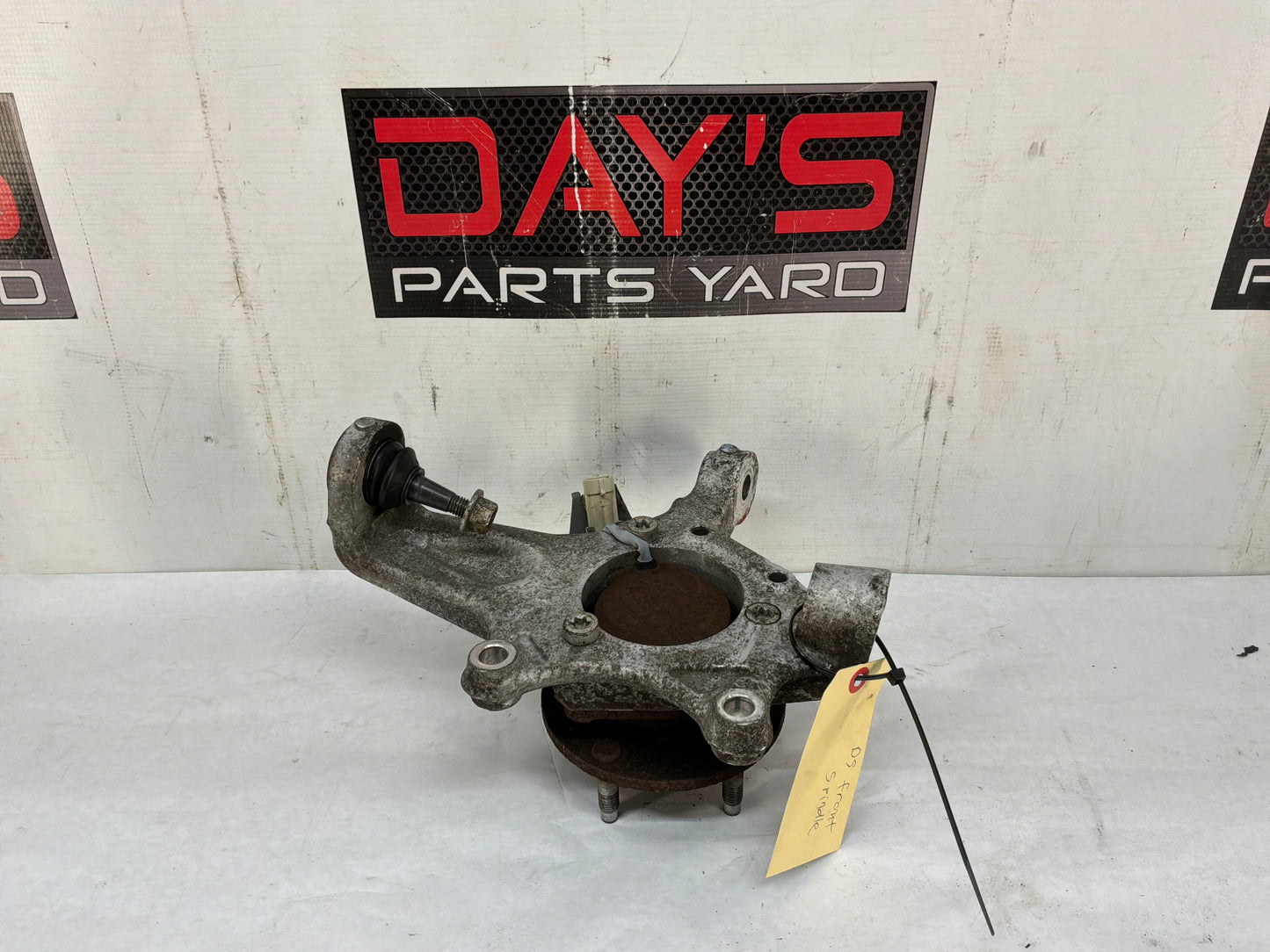 1999 Chevy C5 Corvette LH Driver Front Suspension Spindle Knuckle Hub OEM