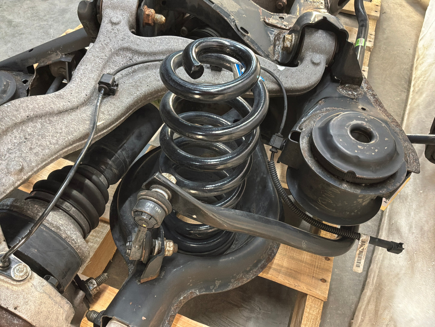 2006 Cadillac CTS-V 3.23 LSD V2 Rear End Differential Cradle Setup One Piece Driveshaft OEM