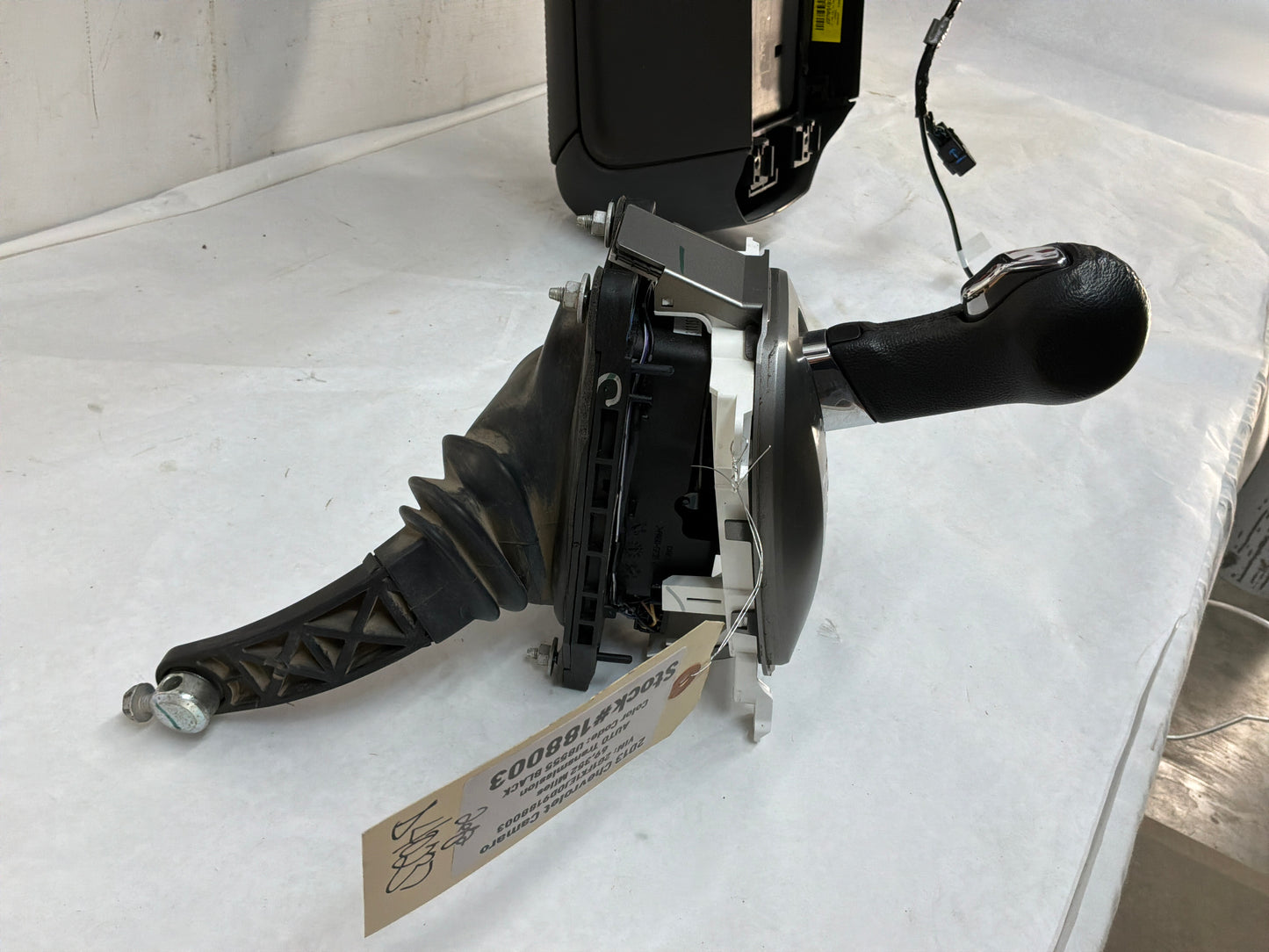 2013 Chevy Camaro SS Complete Center Console w/ Automatic Gear Selector Shifter OEM