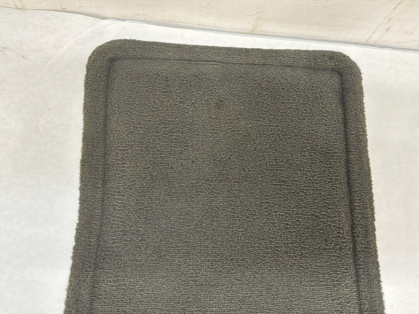 Rh front floor mat - Day's Parts Yard