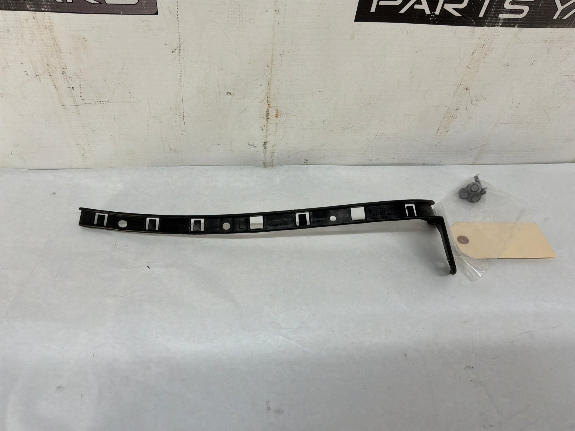 Brackets - Day's Parts Yard