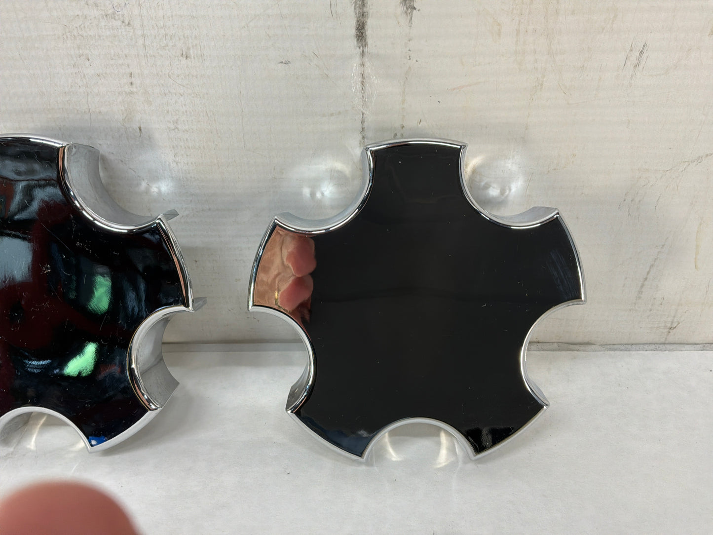 Center wheel caps - Day's Parts Yard