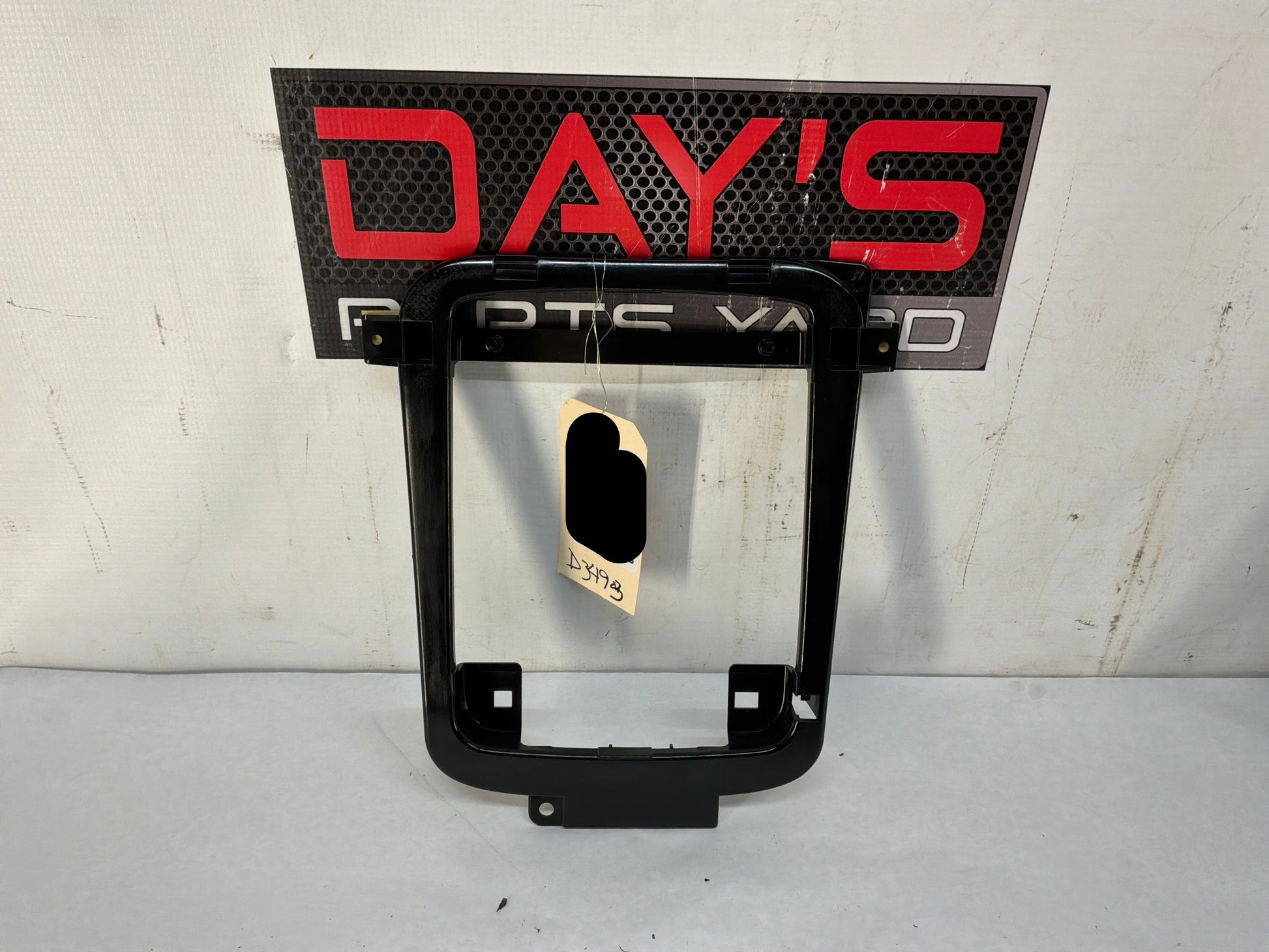 D34903 - Day's Parts Yard