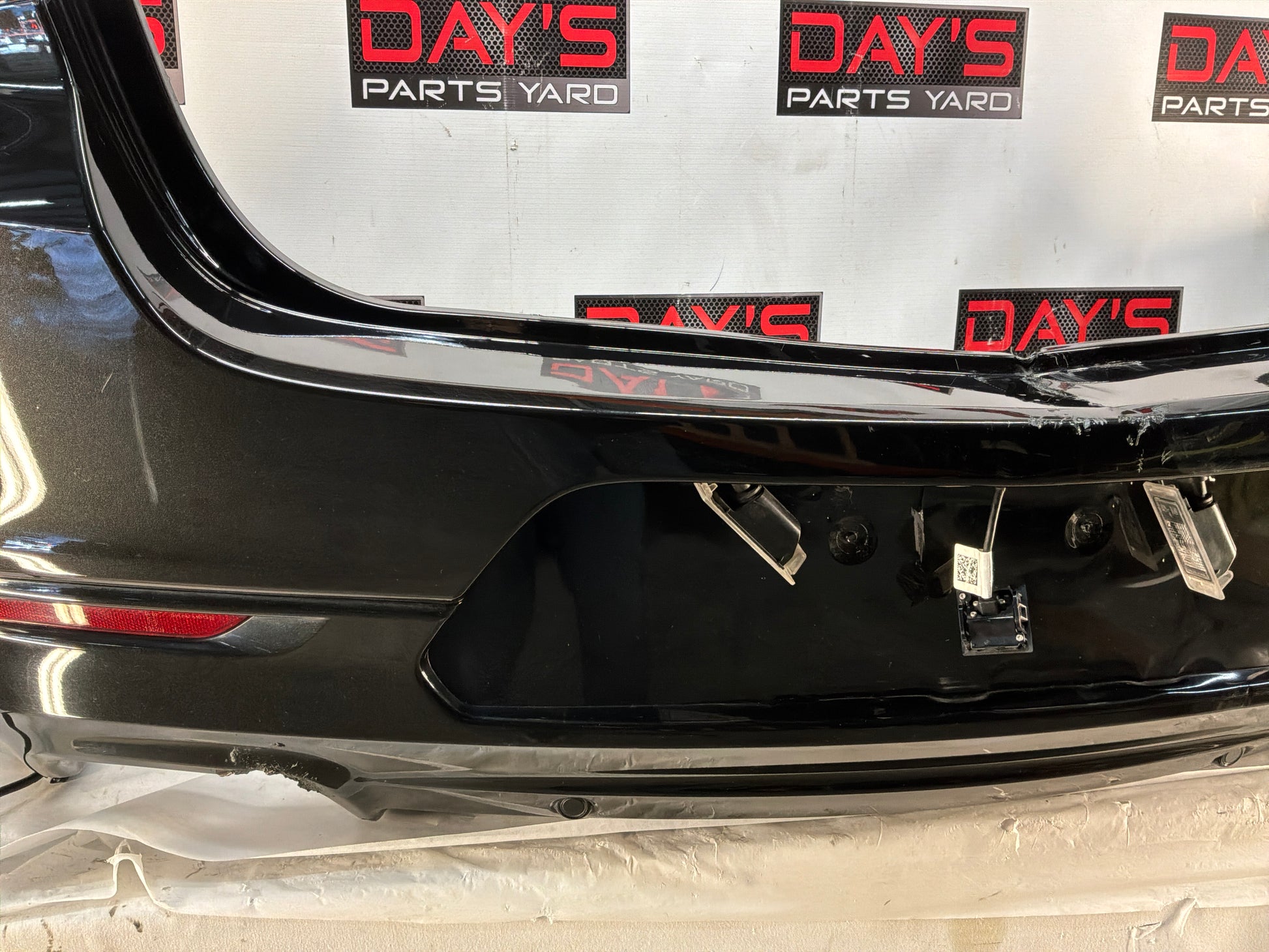 Rear bumper - Day's Parts Yard
