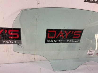 Rh rear window glass - Day's Parts Yard