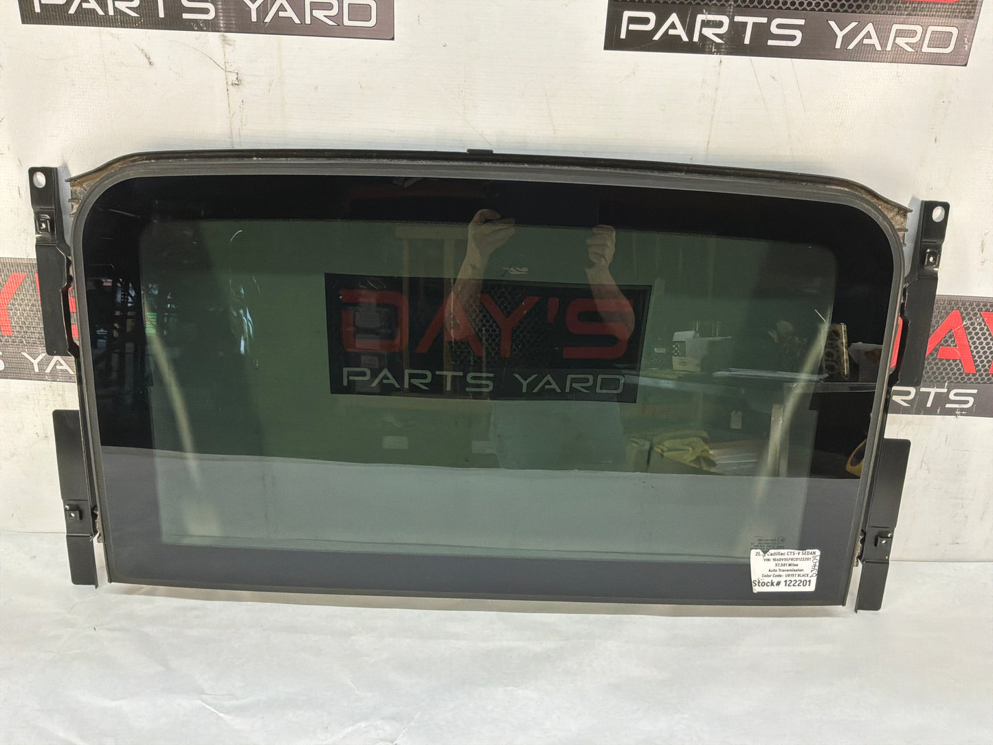 Rear Sunroof Glass - Day's Parts Yard