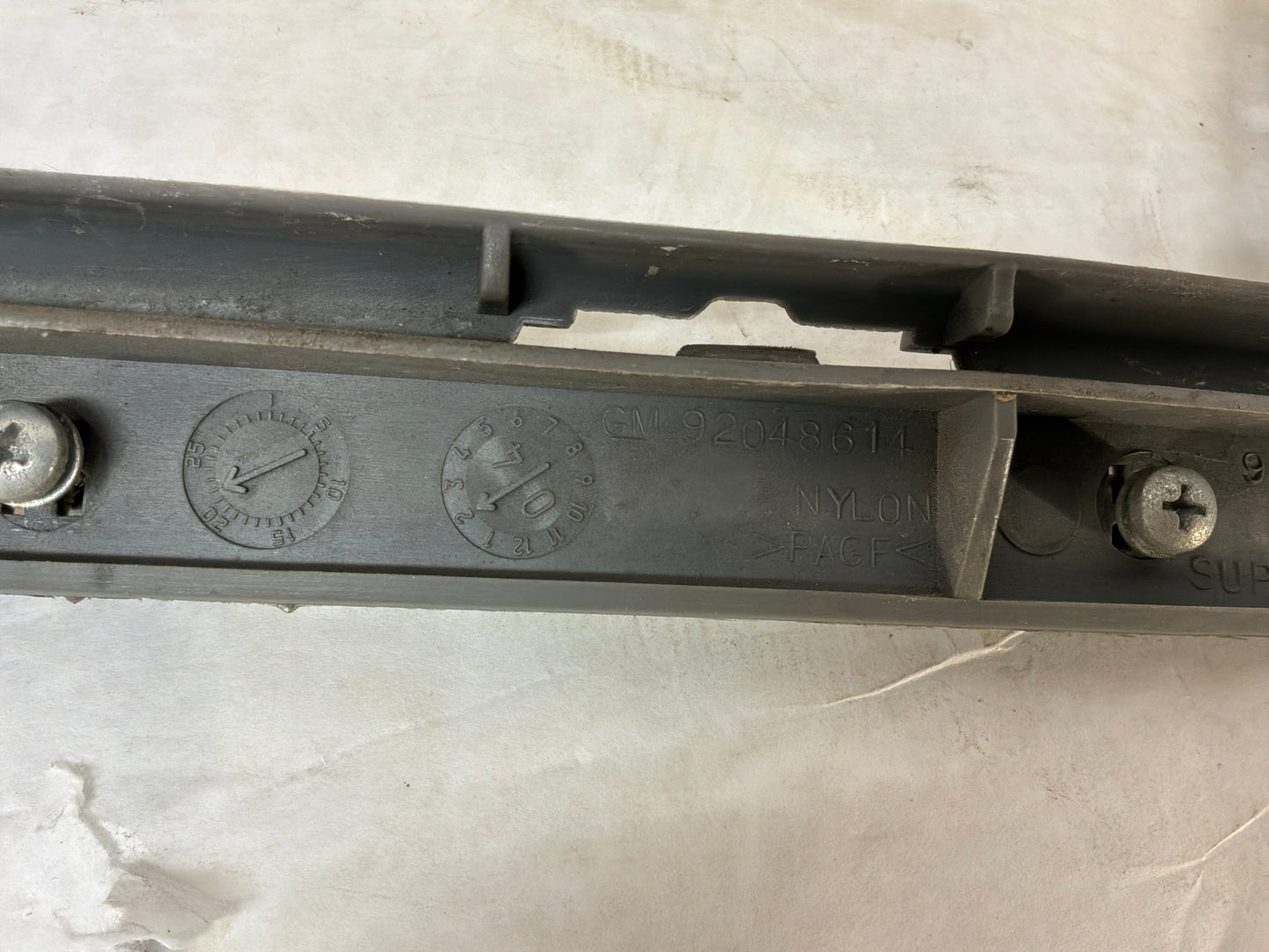 2005 Pontiac GTO RH & LH Front Bumper Fender Bracket Guide Supports  OEM