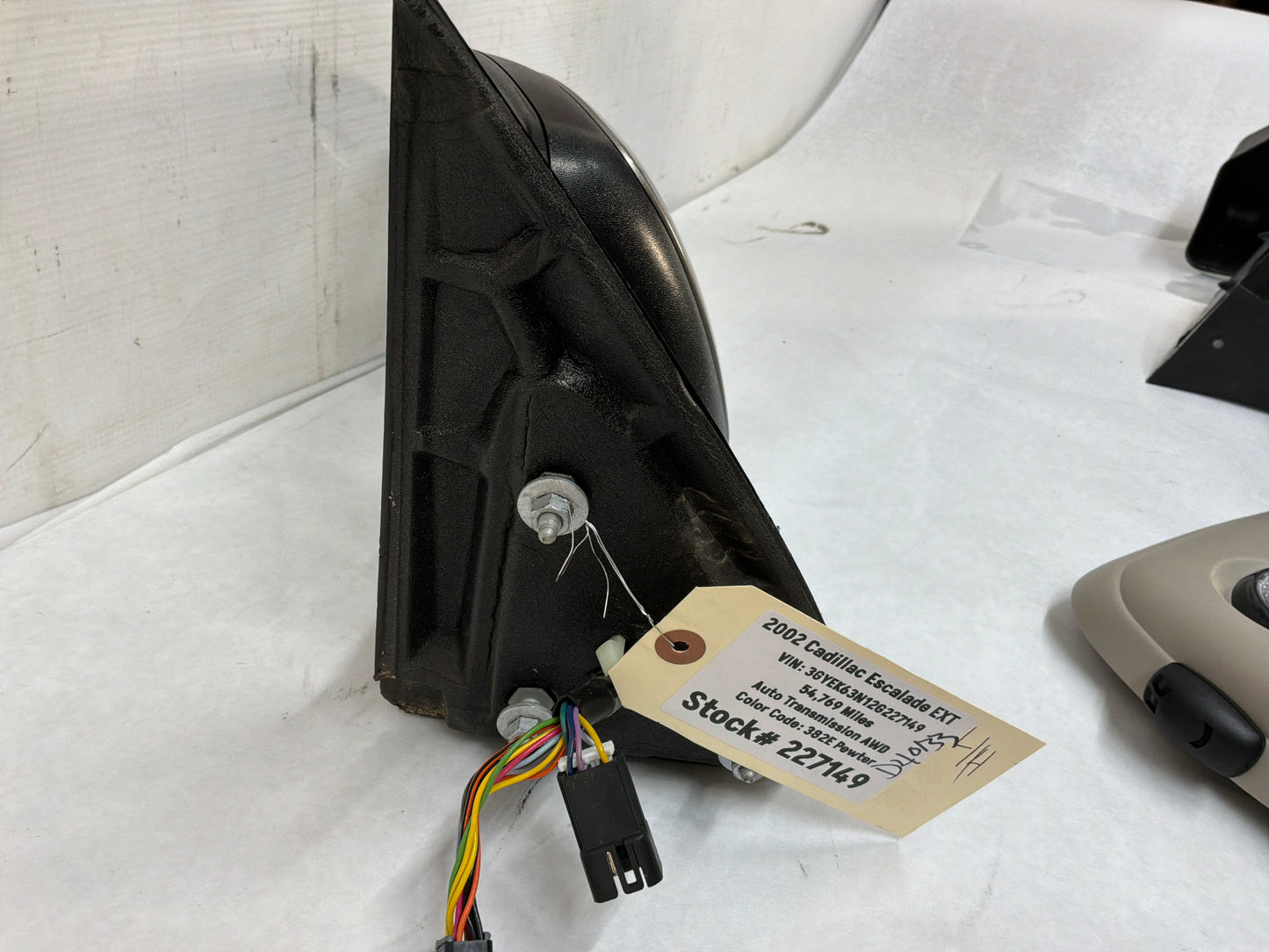 2002 Cadillac Escalade EXT LH Driver Exterior Mirror OEM