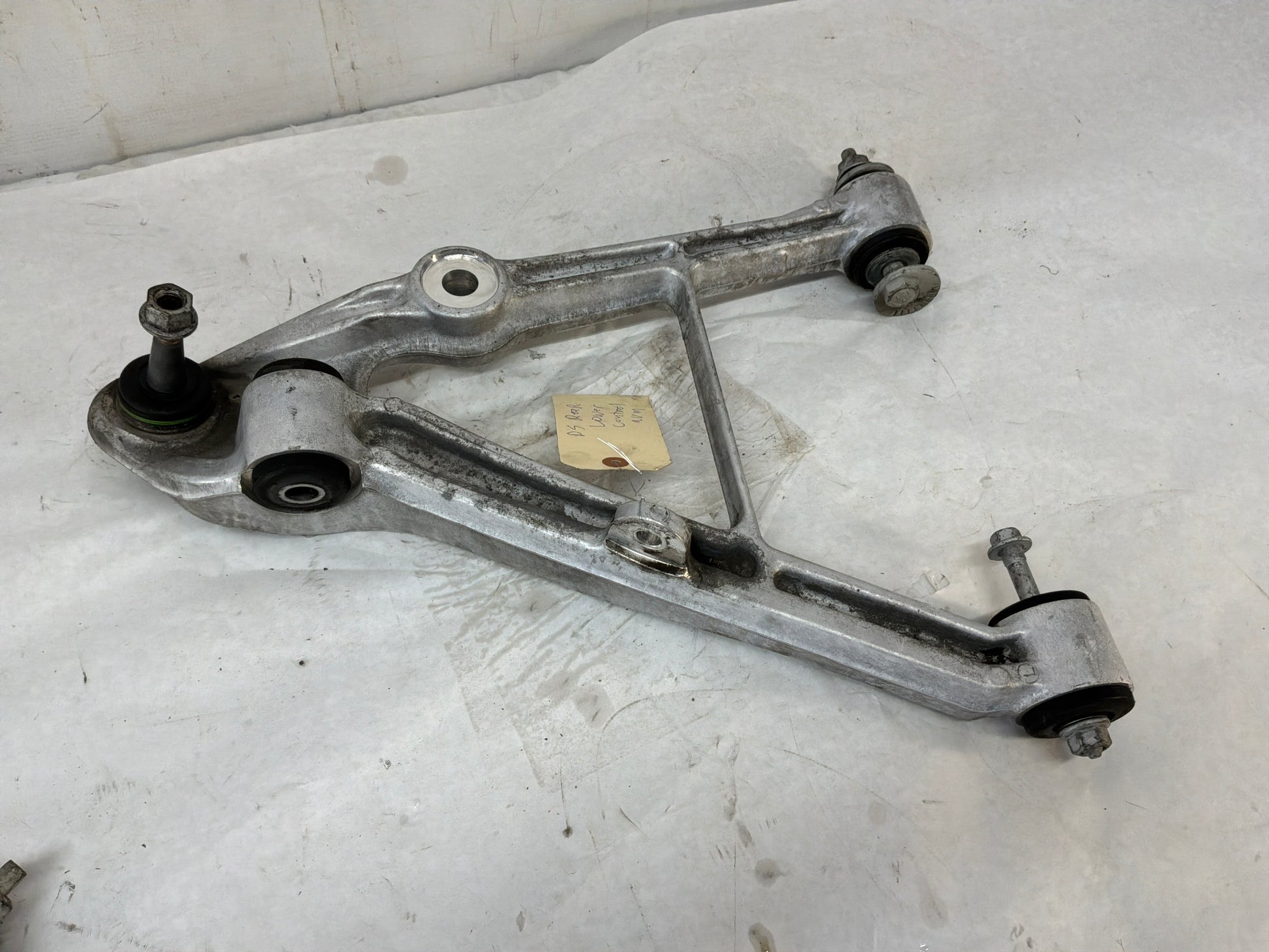 Control arm - Day's Parts Yard