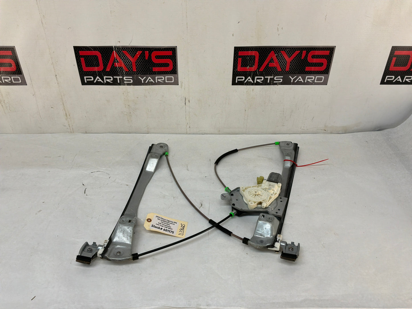 Rh front window regulator - Day's Parts Yard