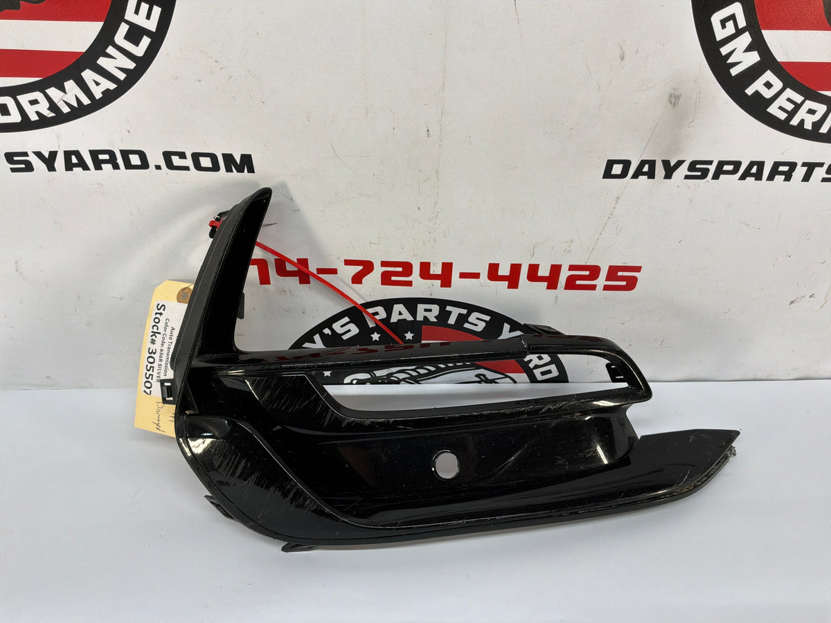2017 Chevy SS Sedan RH Passenger Front Bumper Bezel Surround Trim Molding OEM DAMAGED
