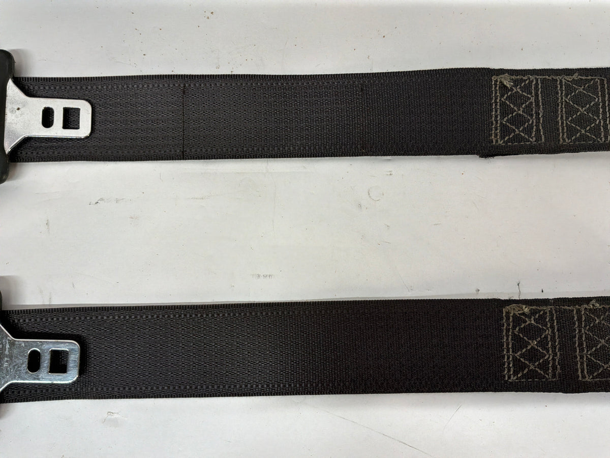 2006 Pontiac GTO LH & RH Front Seat Belts Retractors OEM