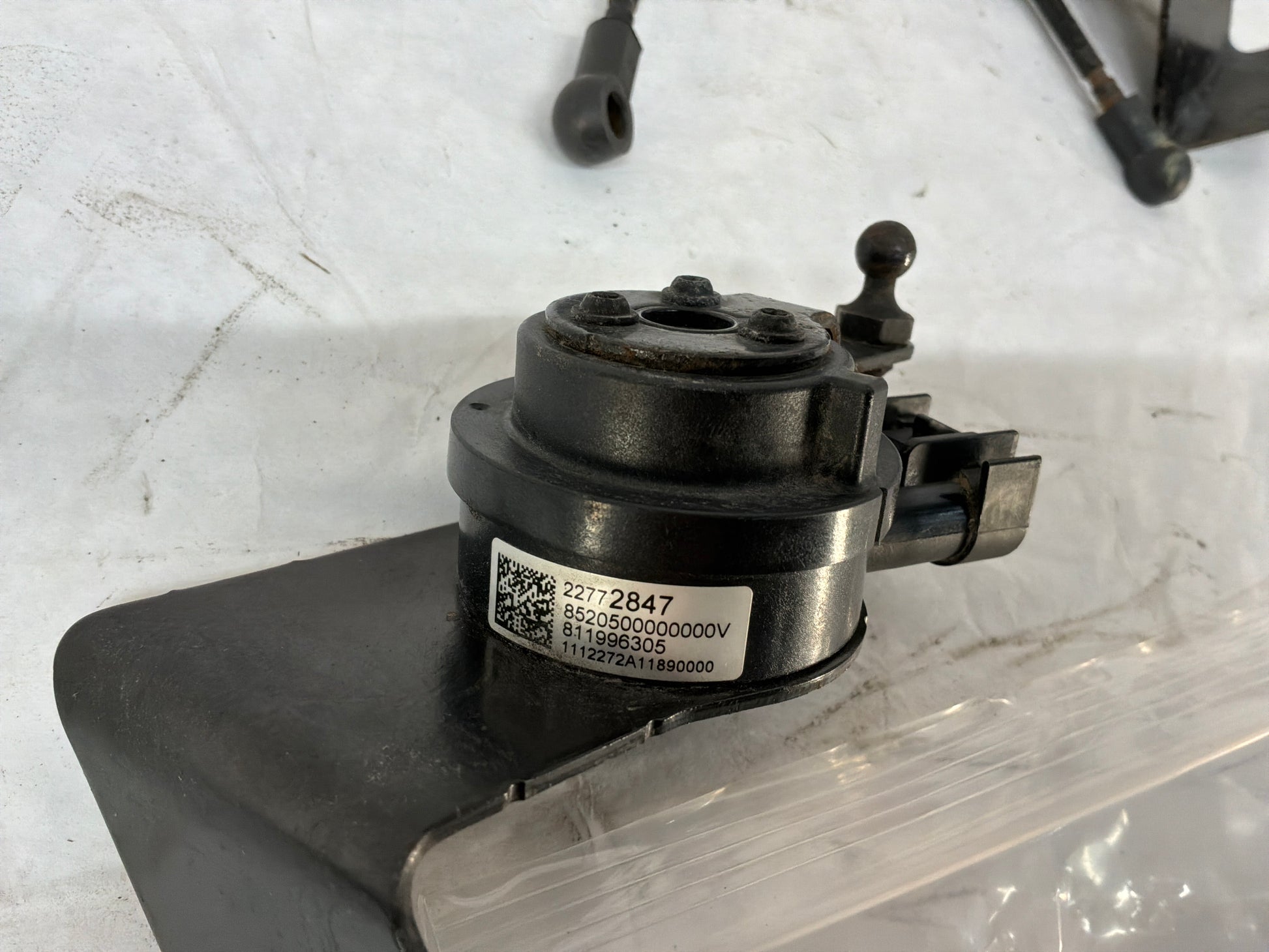 Rear ride height sensor - Day's Parts Yard
