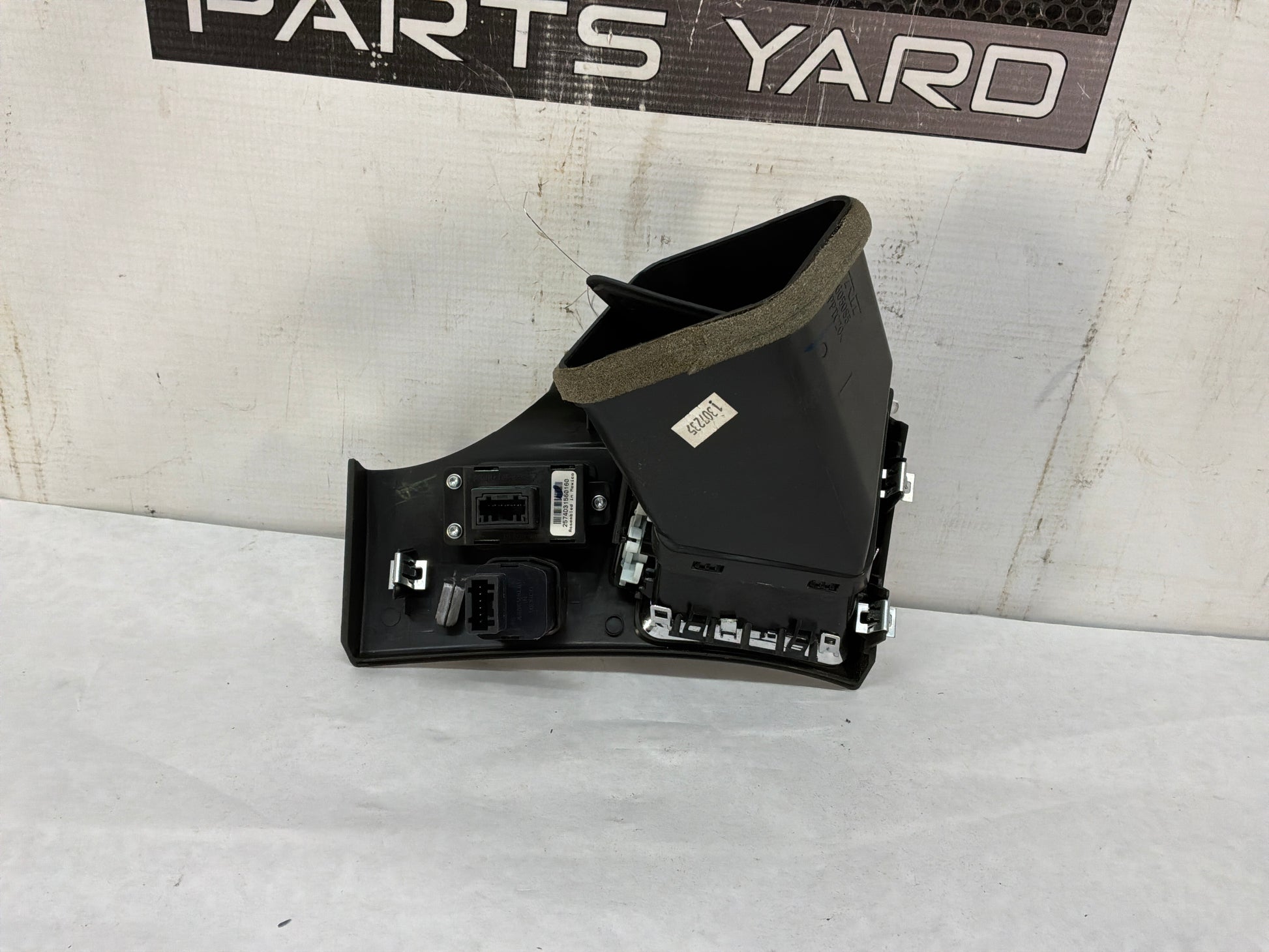 Dash vent - Day's Parts Yard