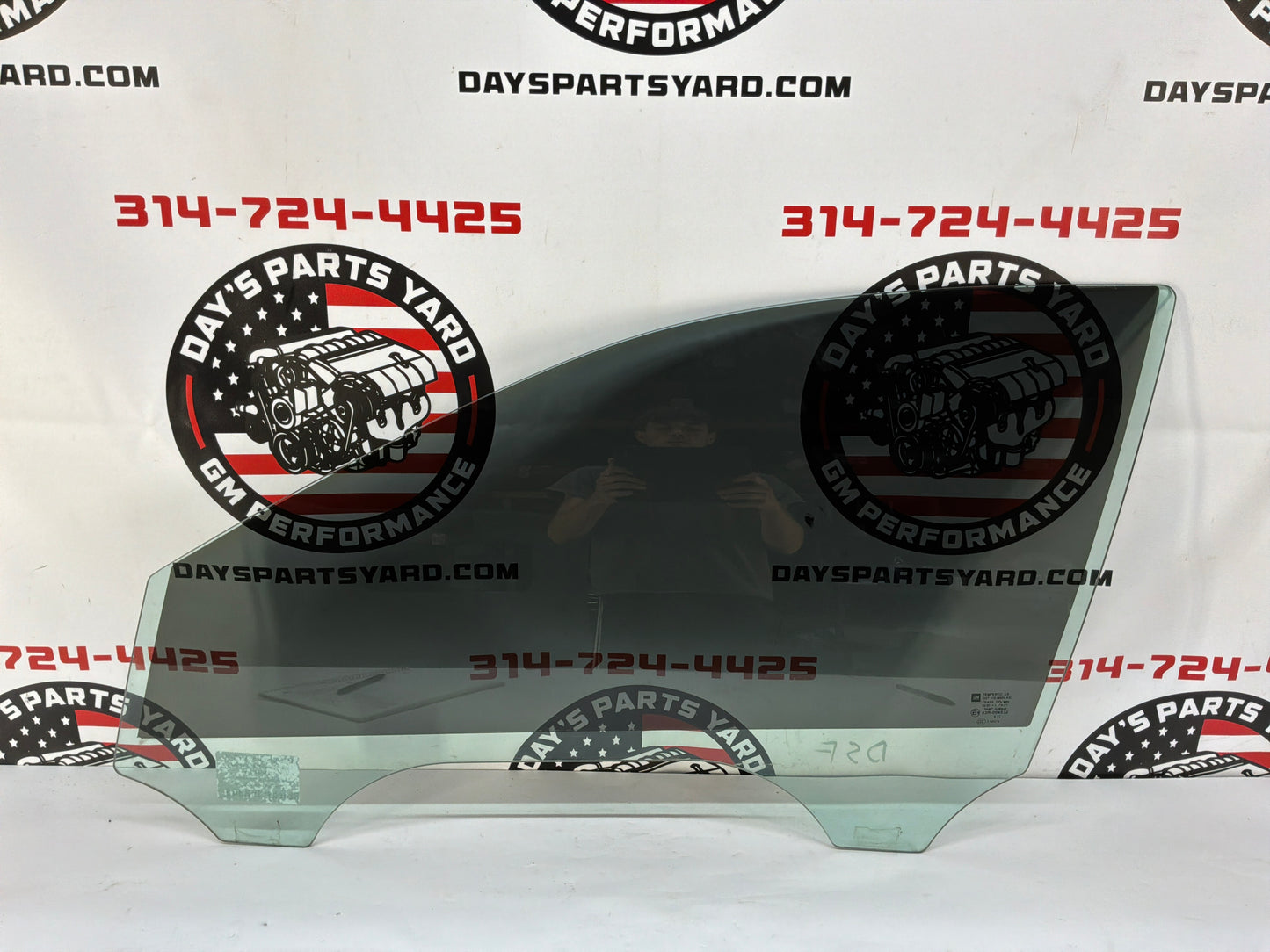 2006 Cadillac CTS-V LH Driver Front Door Window Glass OEM