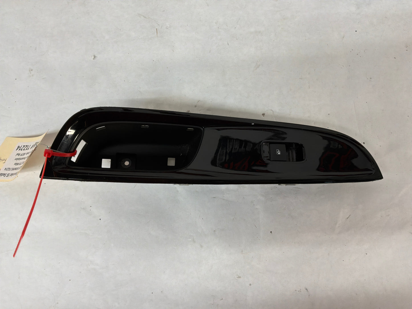2015 Chevy SS Sedan Front RH Passenger Door Panel Window Switch OEM