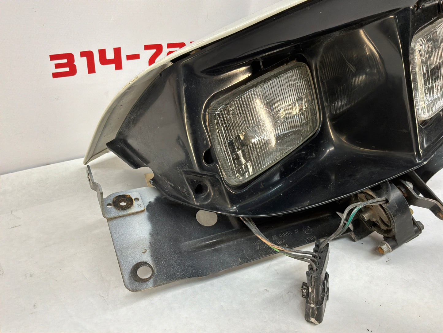 1999 Pontiac Trans Am WS6RH Passenger Headlight Head Light Lamp Assembly OEM