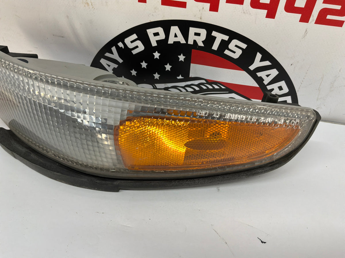 2002 Chevy Corvette Convertible Front RH Passenger Turn Signal Housing Assembly