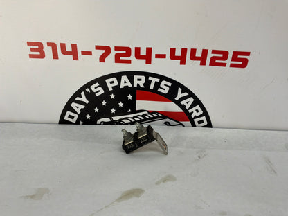 2017 Chevy SS Sedan Jump Starter Positive Post Battery Circuit Fuse Block OEM