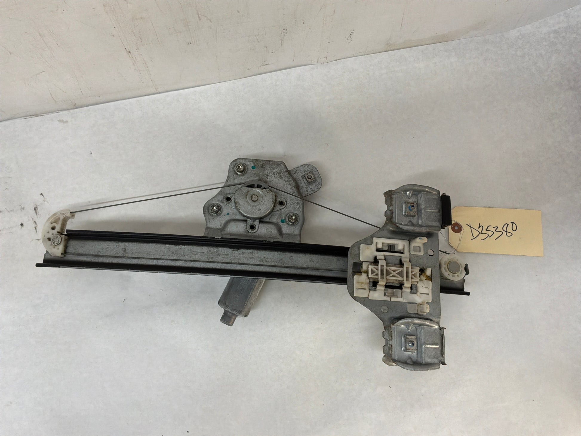 Lh window regulator - Day's Parts Yard