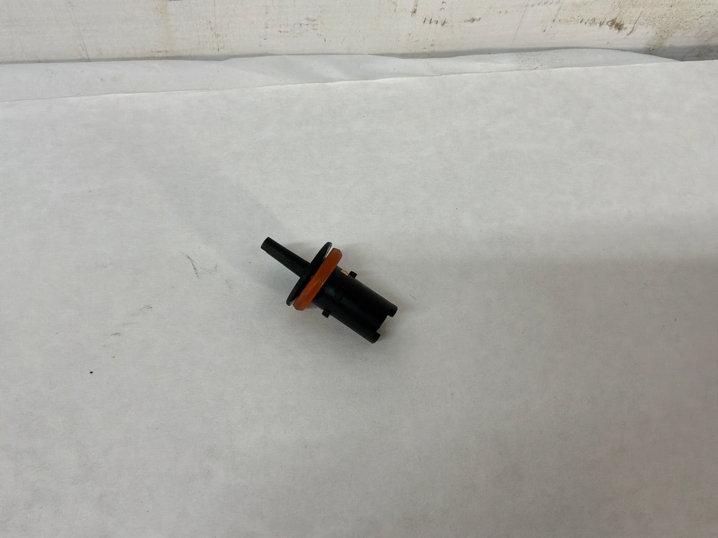 Turn signal socket - Day's Parts Yard
