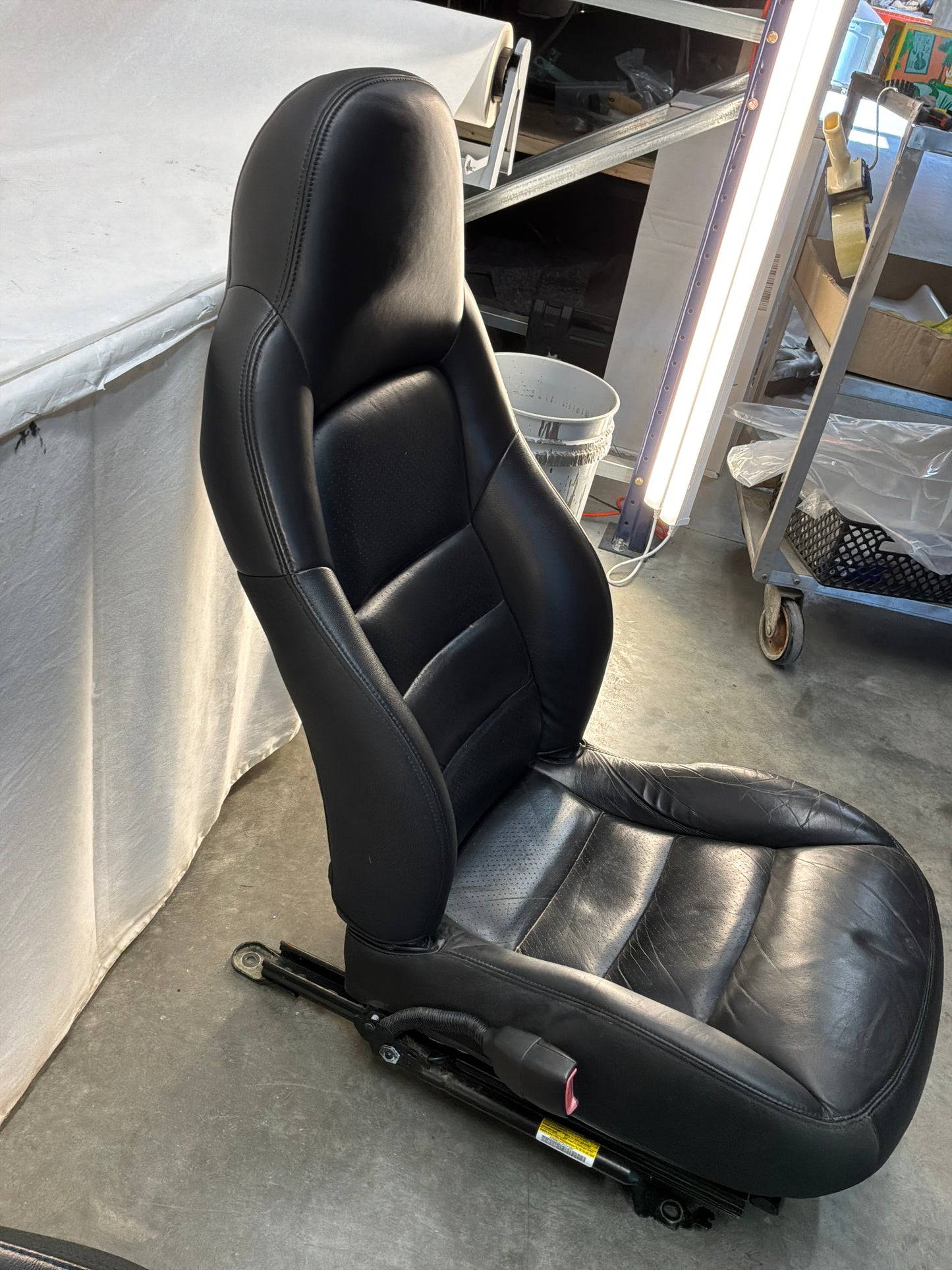 Front seats - Day's Parts Yard