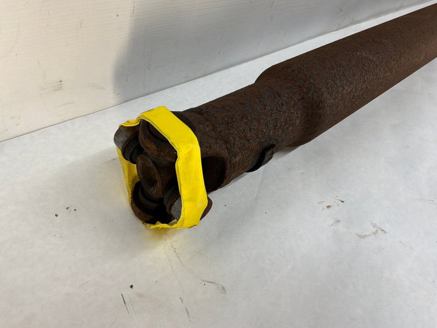 2002 Cadillac Escalade EXT Driveshaft Drive Shaft OEM