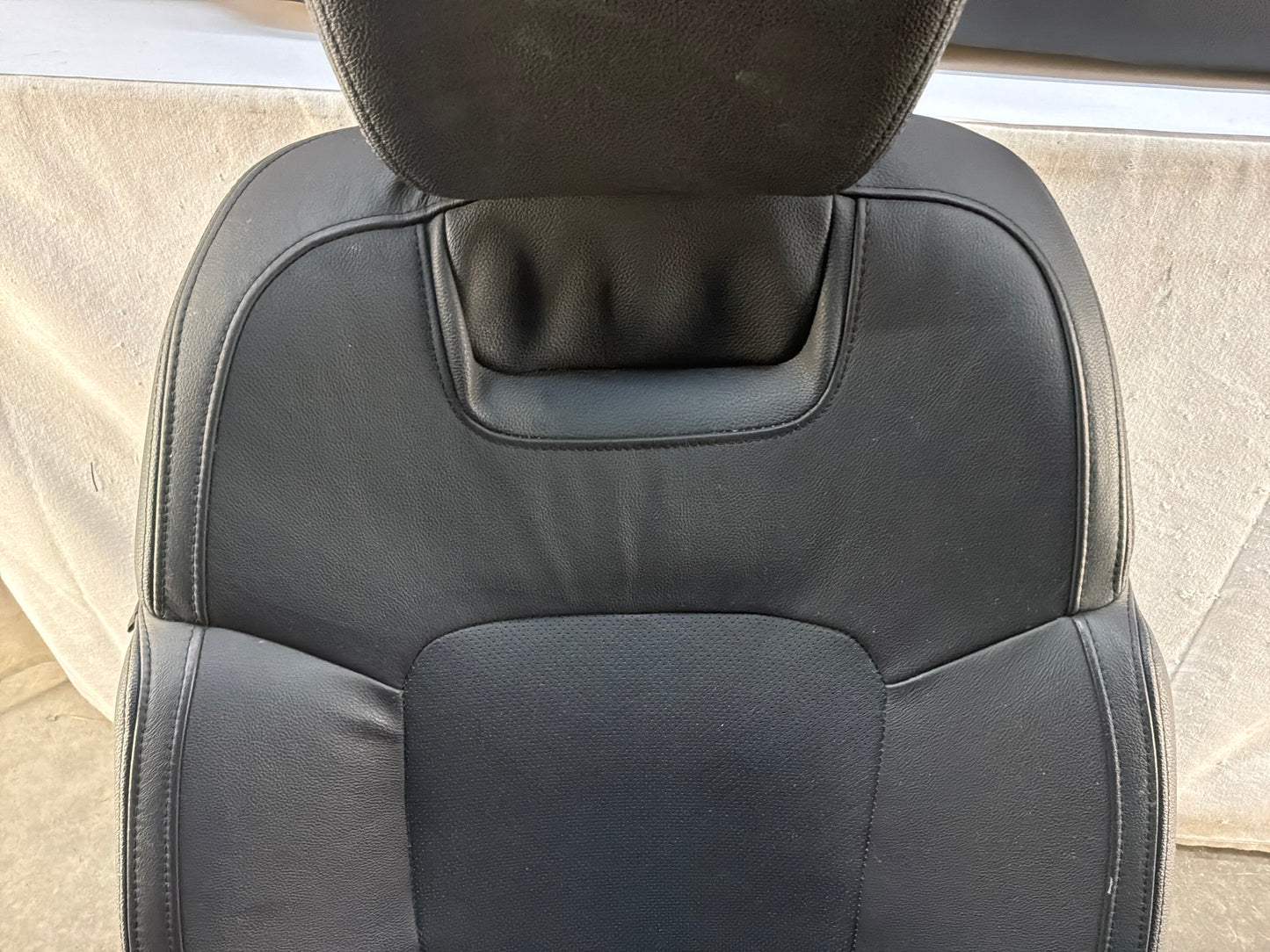 2008 Pontiac G8 GT Seats Fronts and Rears Black Leather OEM