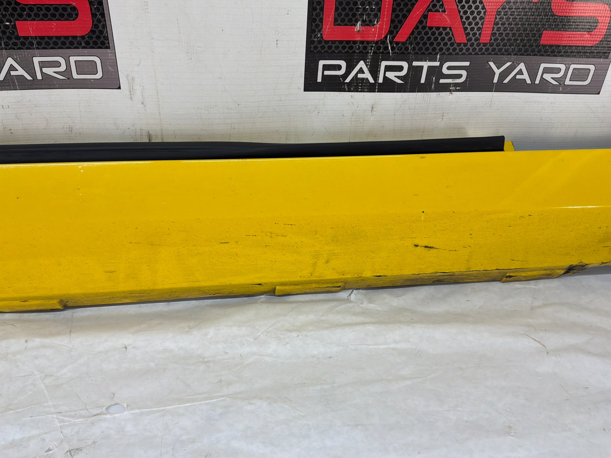 Rh rocker panel - Day's Parts Yard