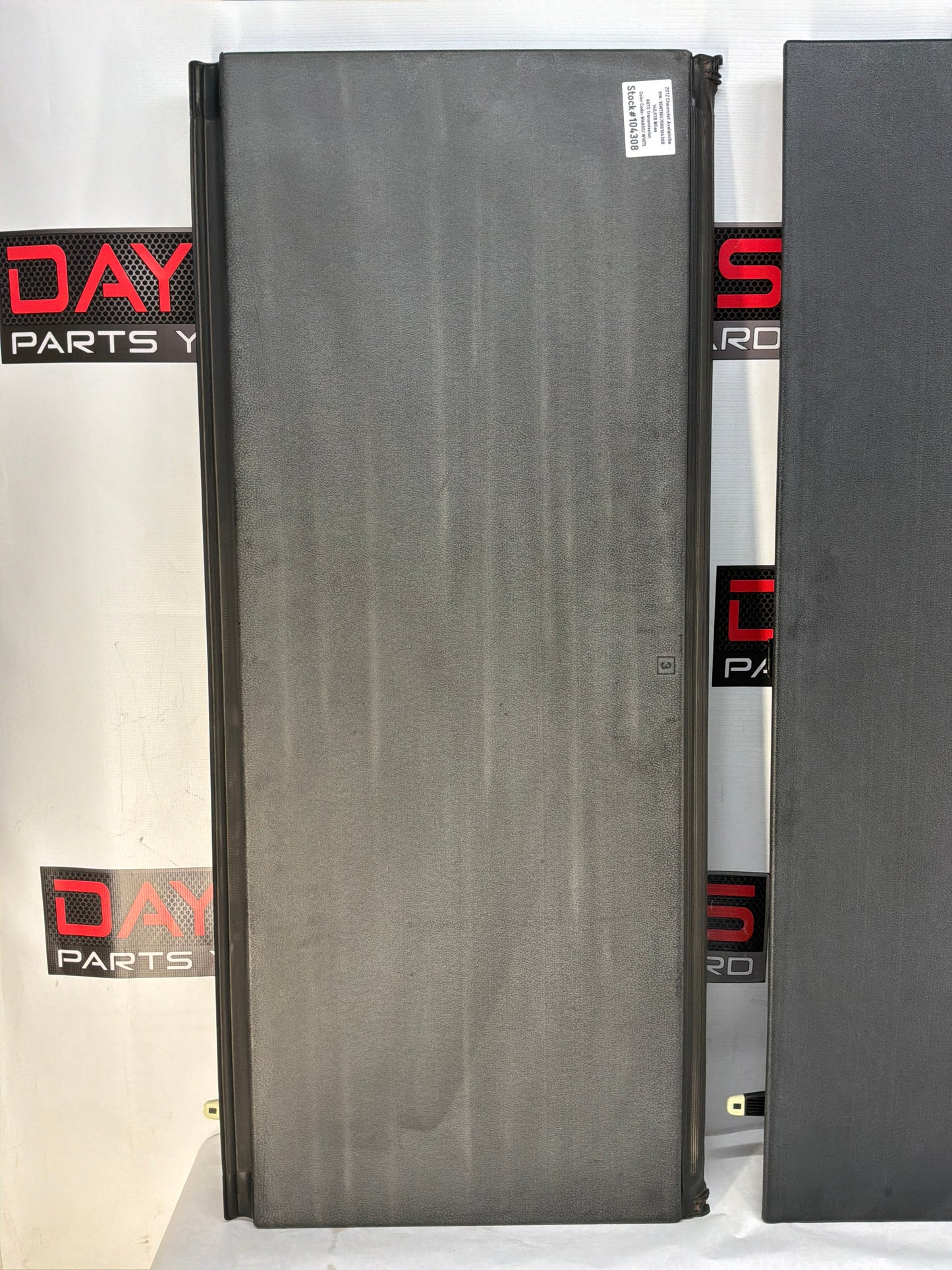 2012 Chevy Avalanche Bed Tonneau Cover 3 Panels OEM