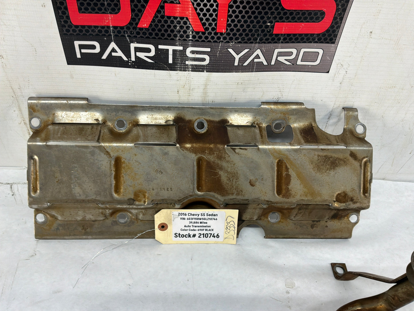 Widget tray and pick up tube - Day's Parts Yard