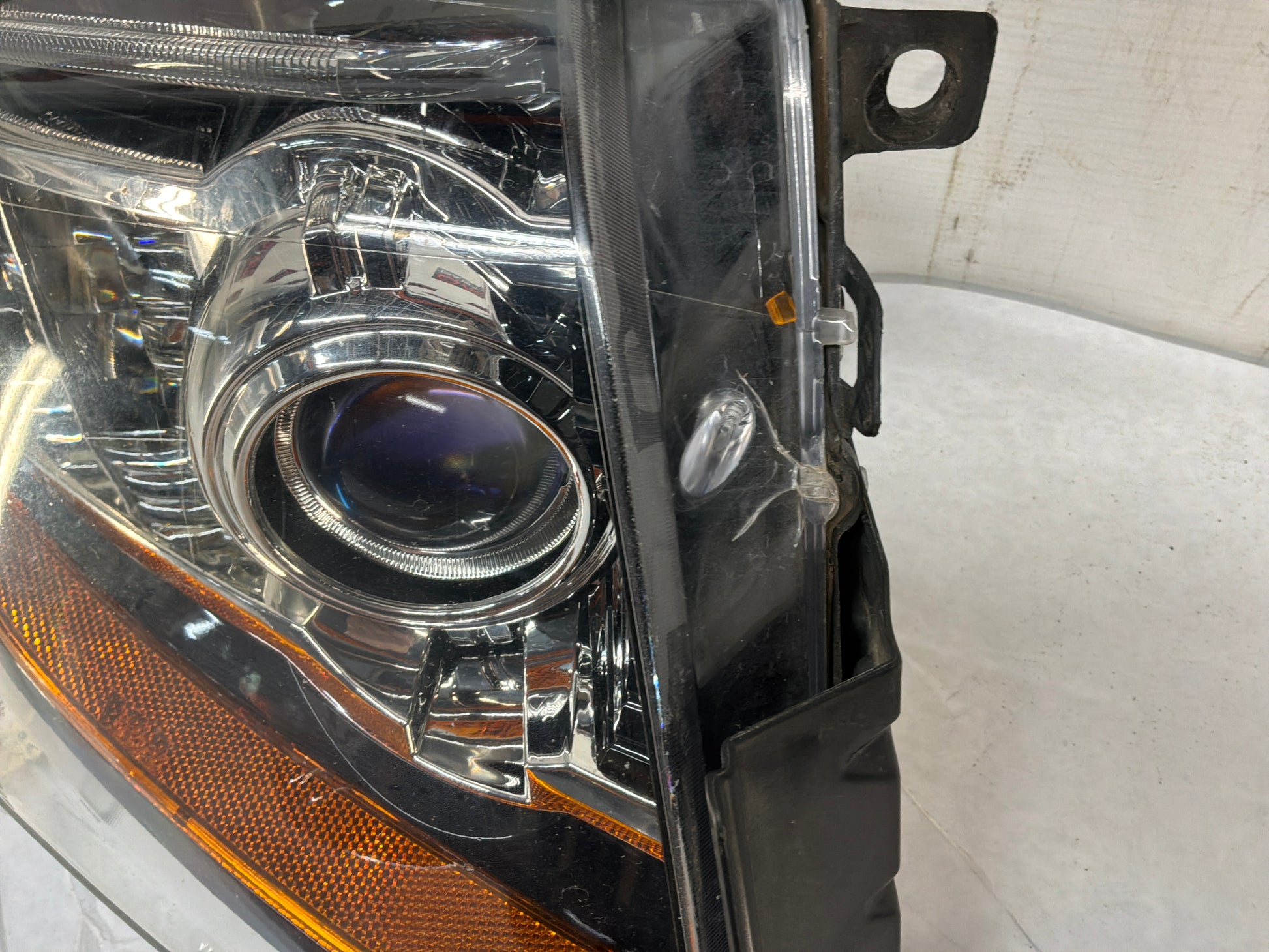 Headlight - Day's Parts Yard