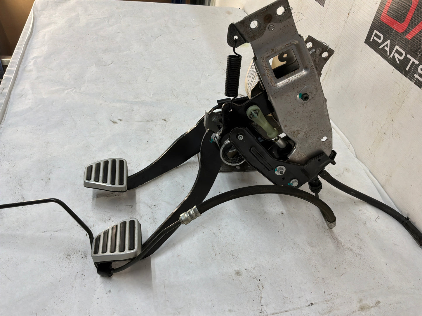 2014 Chevy Camaro ZL1 Manual Transmission Pedal Set Brake Clutch Master Cylinder Assembly OEM