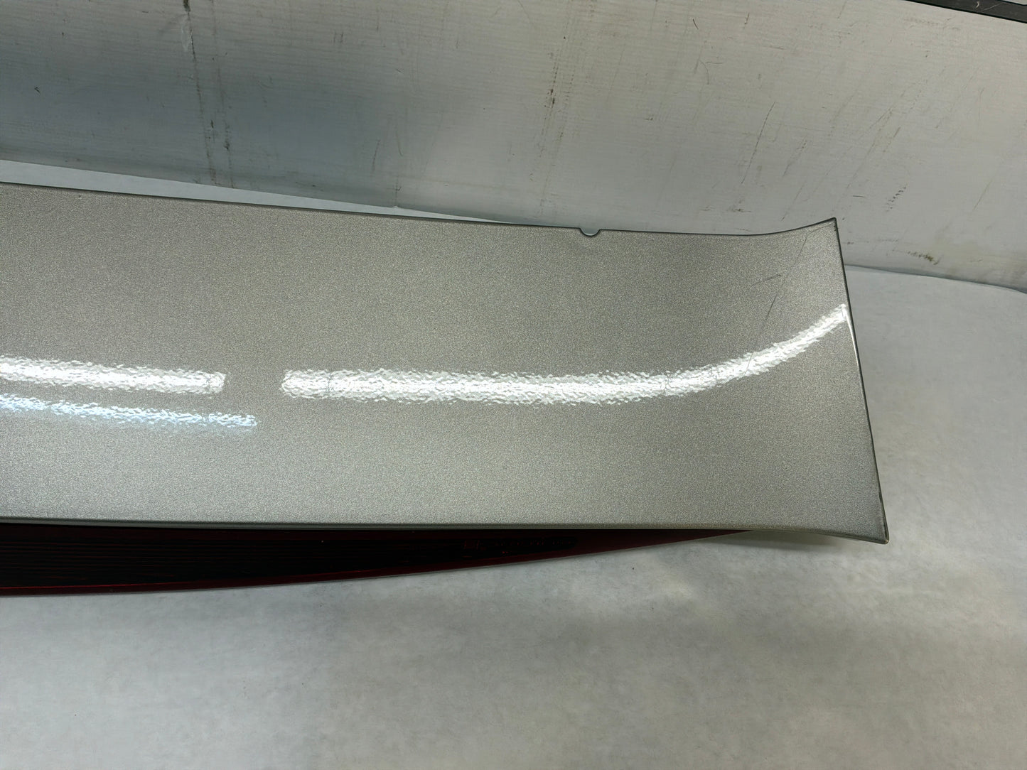 2002 Cadillac Escalade EXT Rear Upper Roof Spoiler 3RD Brake Light Lamp OEM