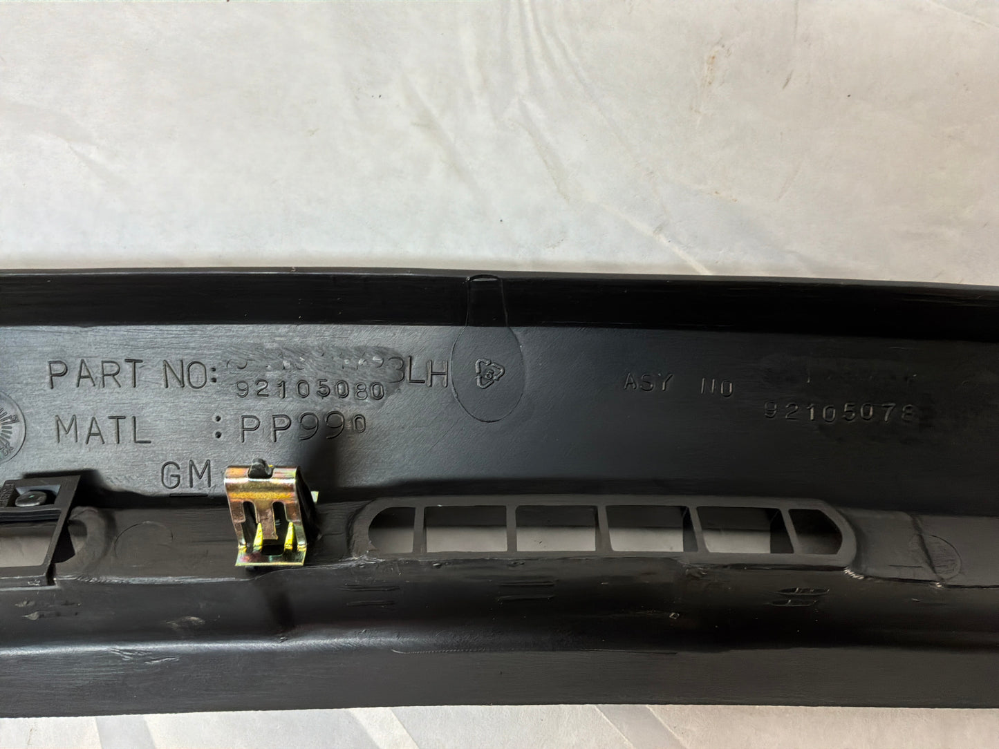 2004 Pontiac GTO RH & LH Dash Cowl Defrost Panels Vent Trim OEM