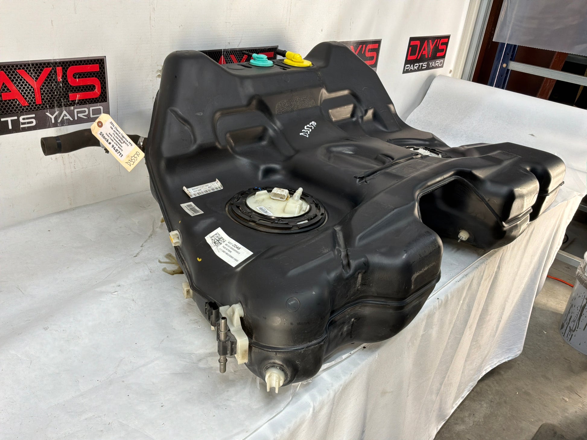 Fuel tank - Day's Parts Yard