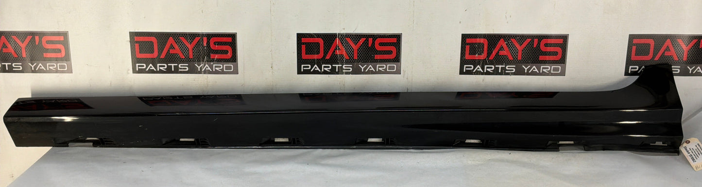 2008 Pontiac G8 GT RH Passenger Rocker Molding Side Skirt Panel Trim Black OEM