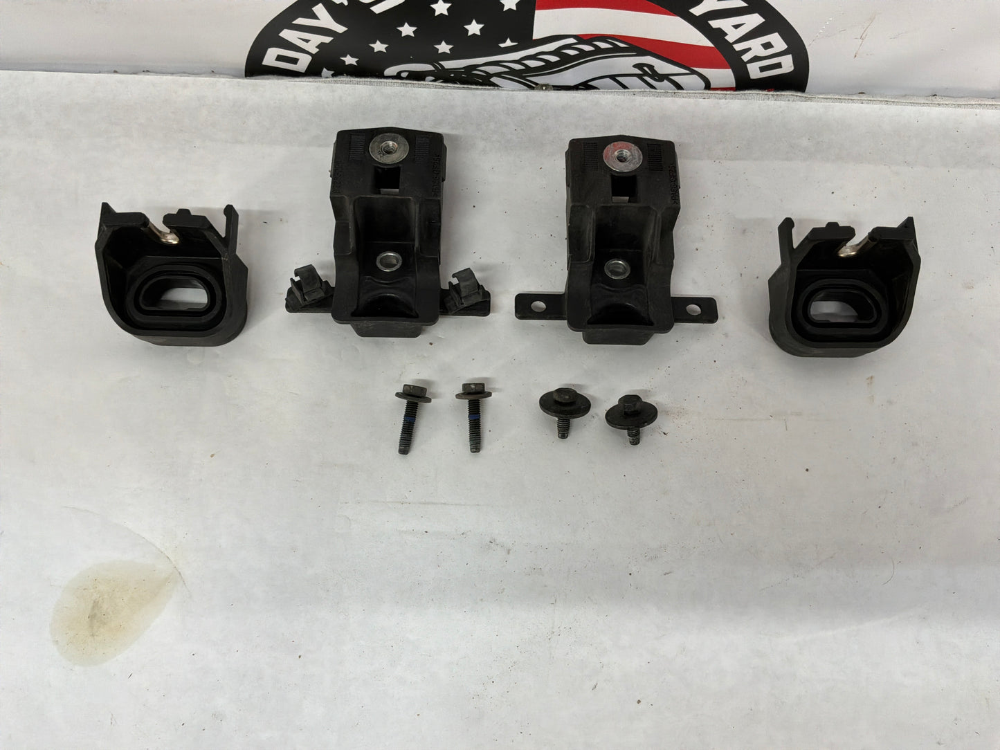 2017 Chevy SS Sedan RH & LH Upper & Lower Radiator Bracket Mounts Bushings OEM